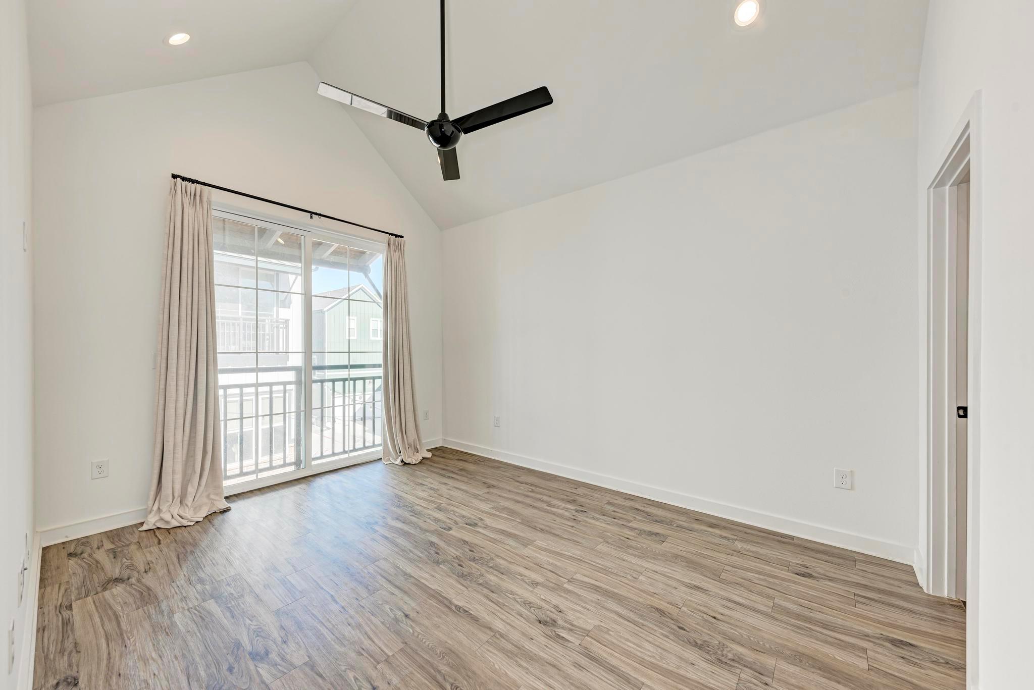 3809 Valley View RD # 14