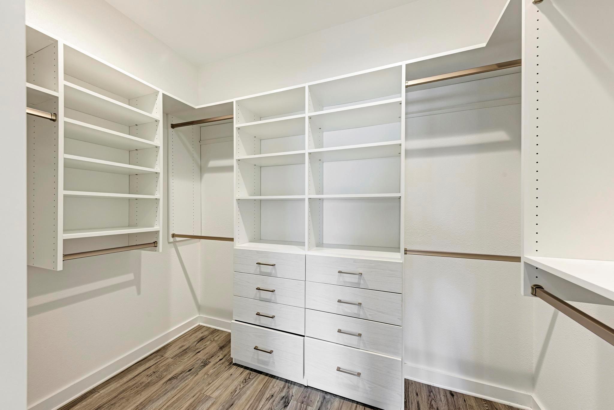 3809 Valley View RD # 14