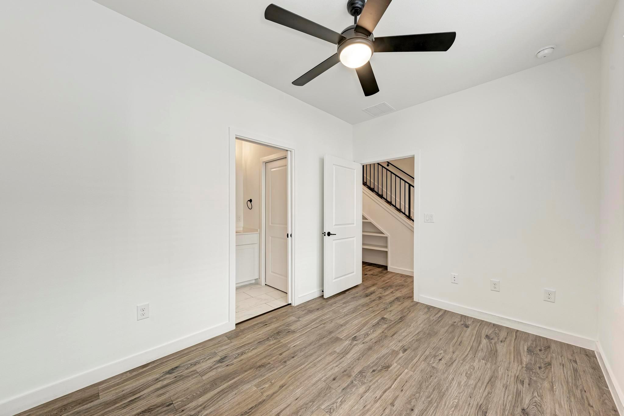 3809 Valley View RD # 14