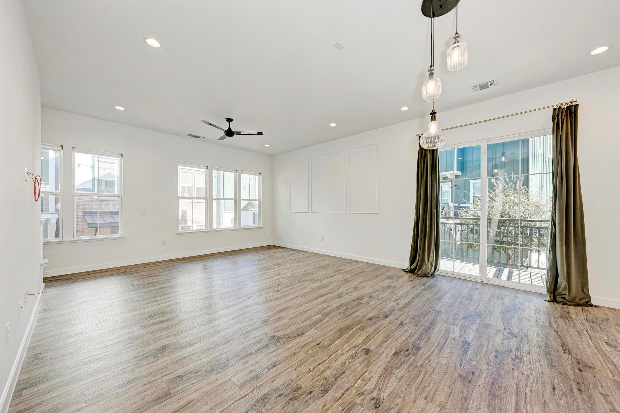 3809 Valley View RD # 14