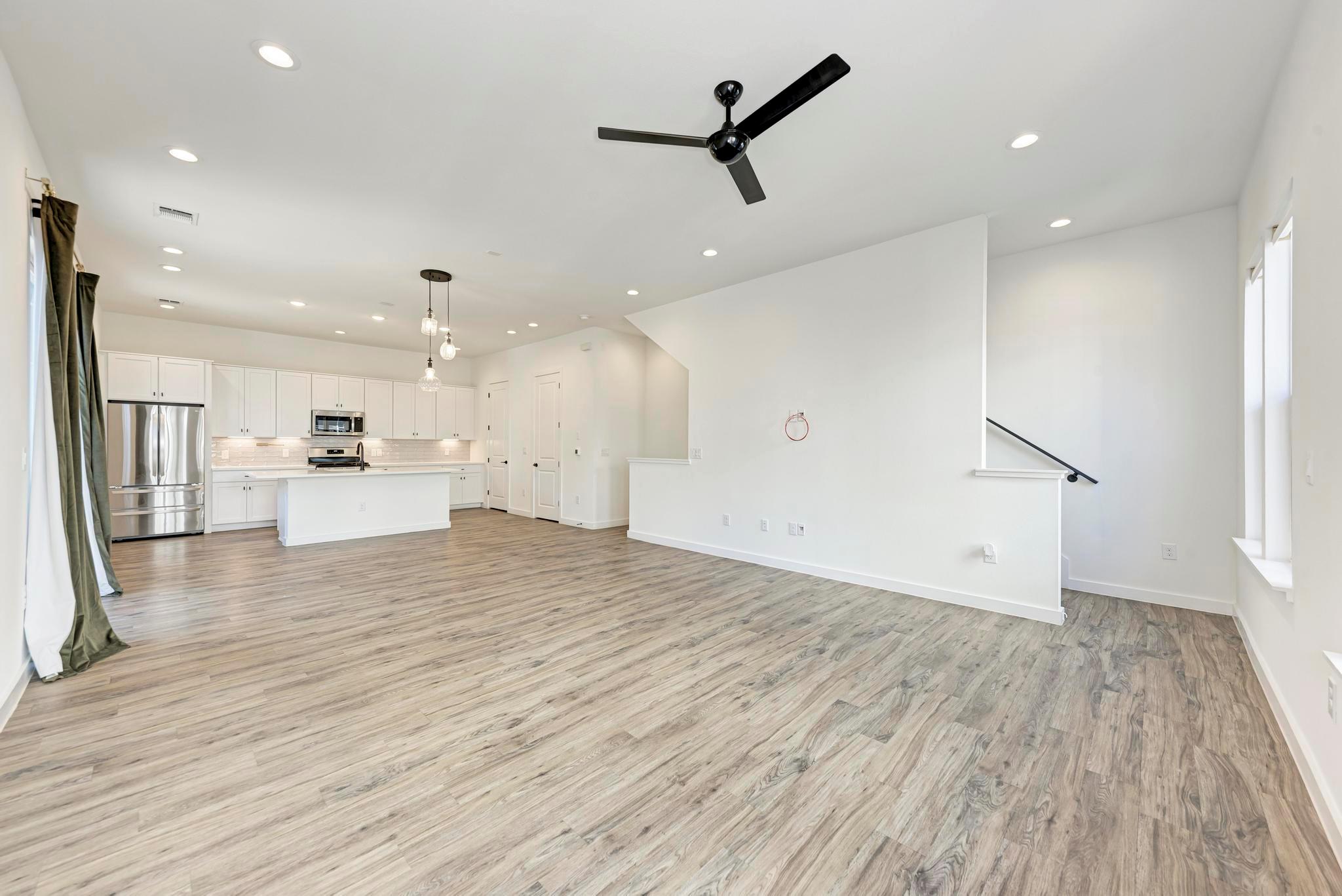 3809 Valley View RD # 14