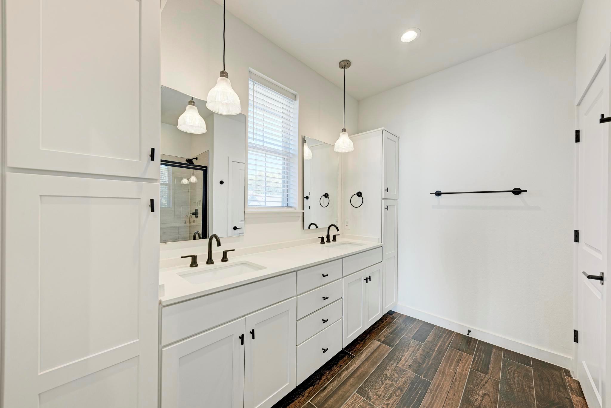 3809 Valley View RD # 14