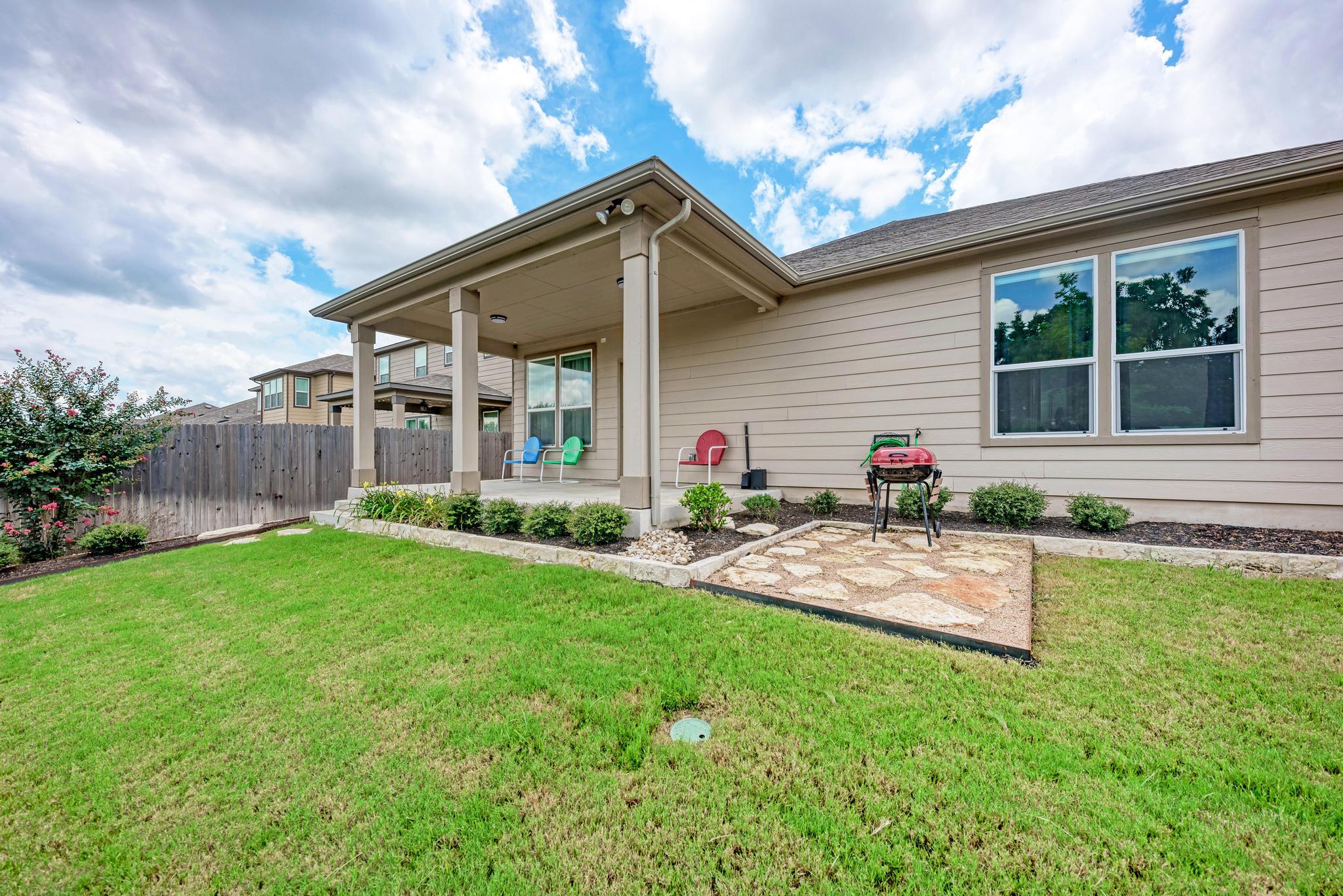 220 Fuchsia ST
