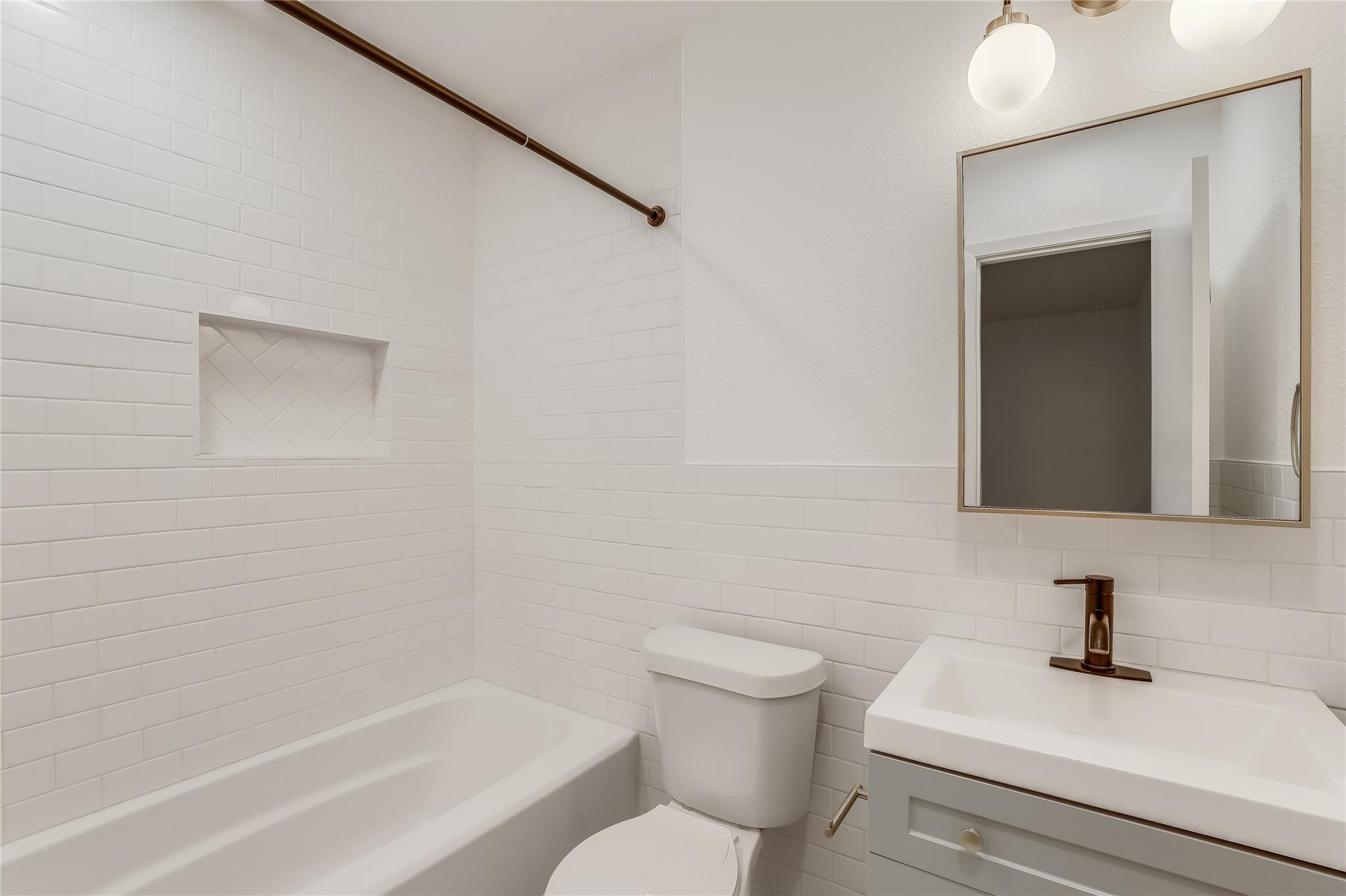 6804 Kenosha PASS # B