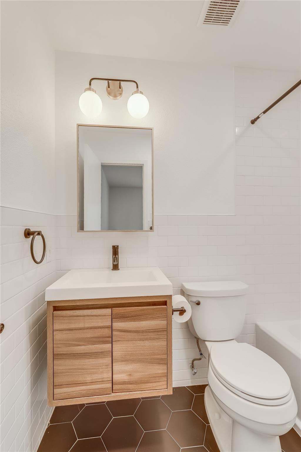 6804 Kenosha PASS # B