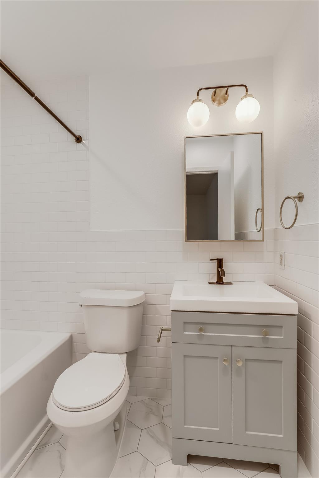 6804 Kenosha PASS # B