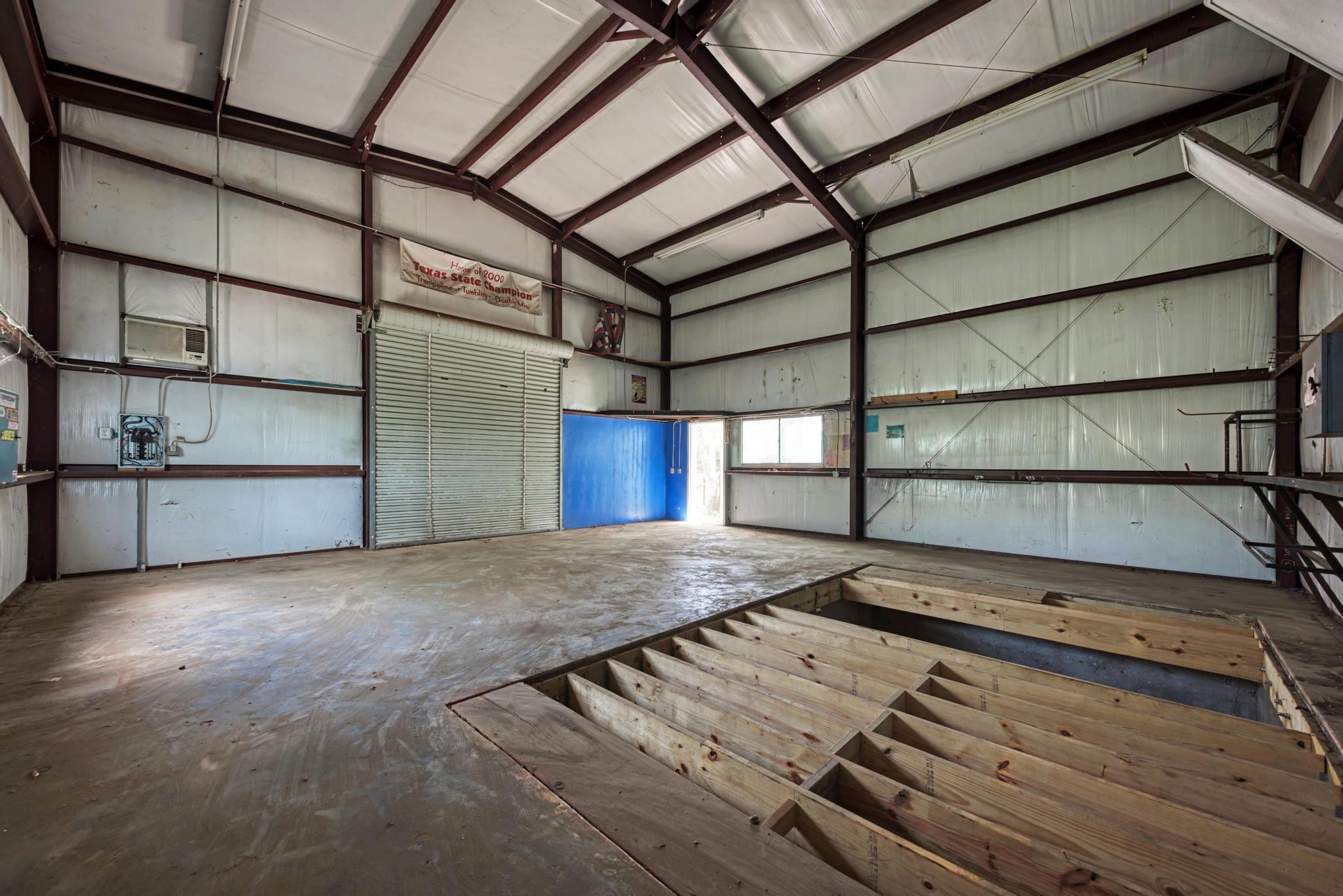 17505 Hamilton Pool RD