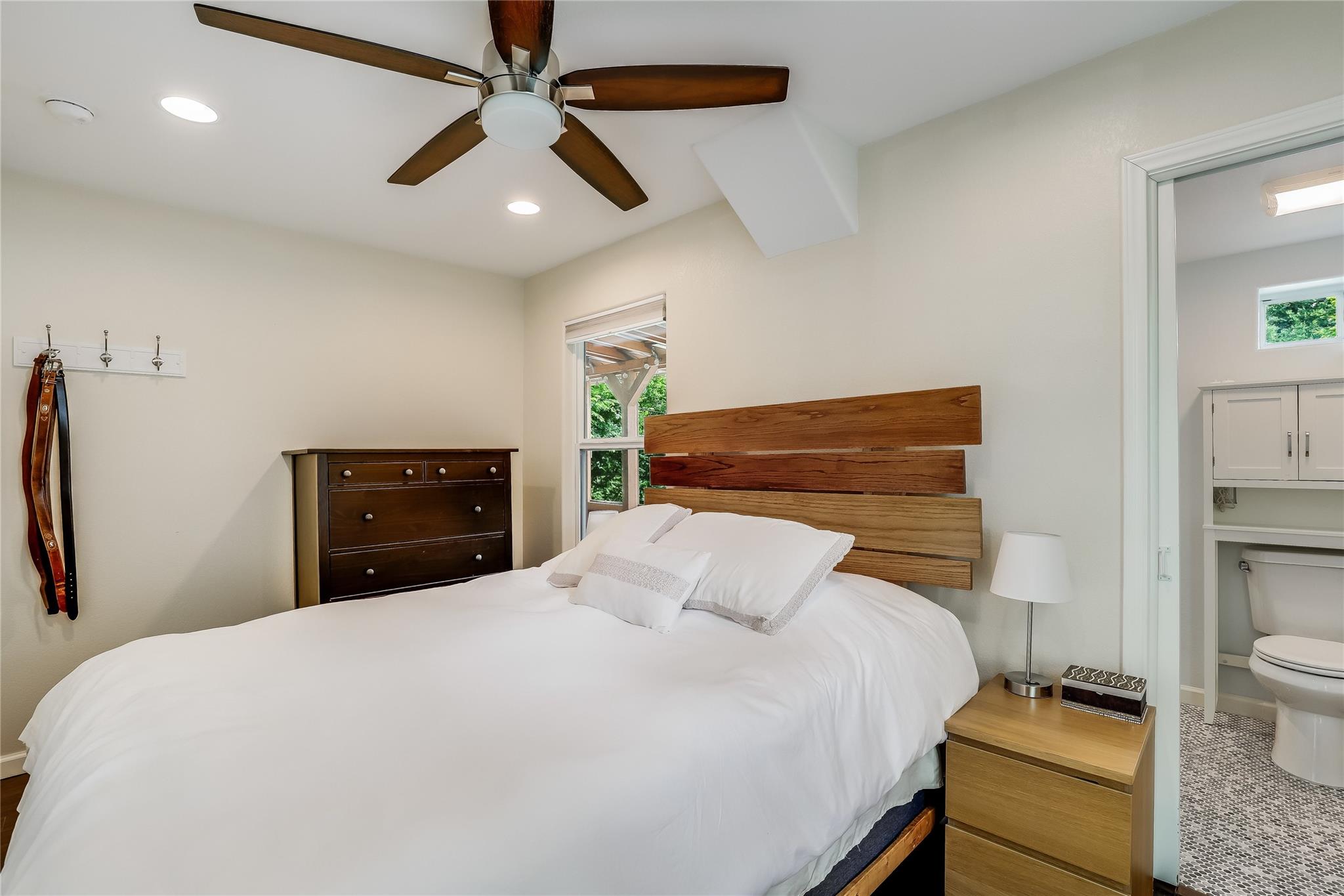 5112 Heflin LN