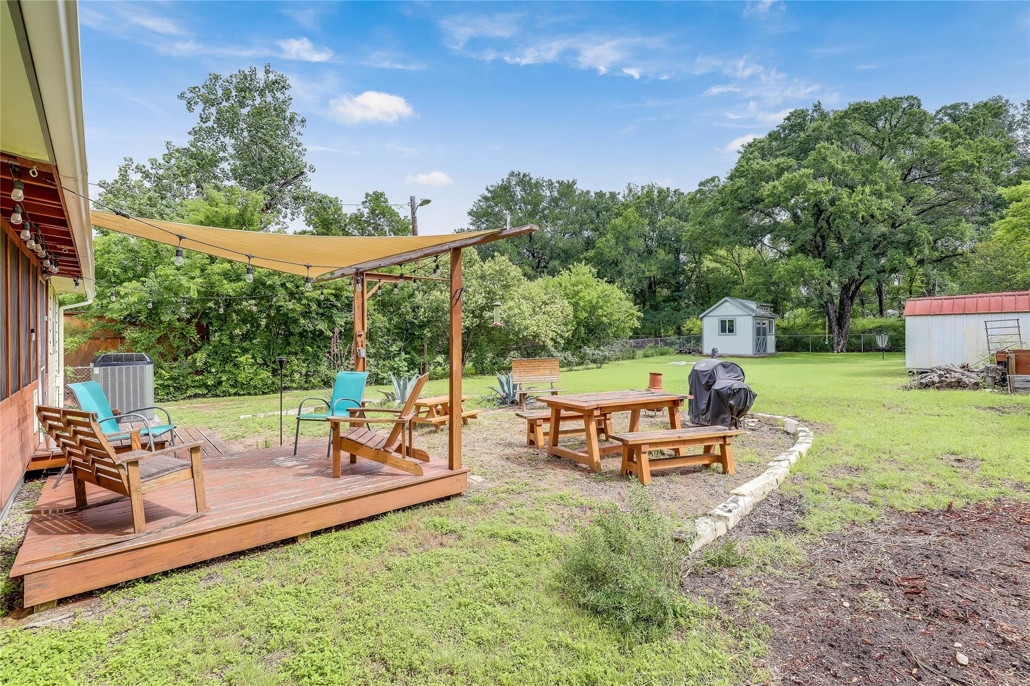 5112 Heflin LN