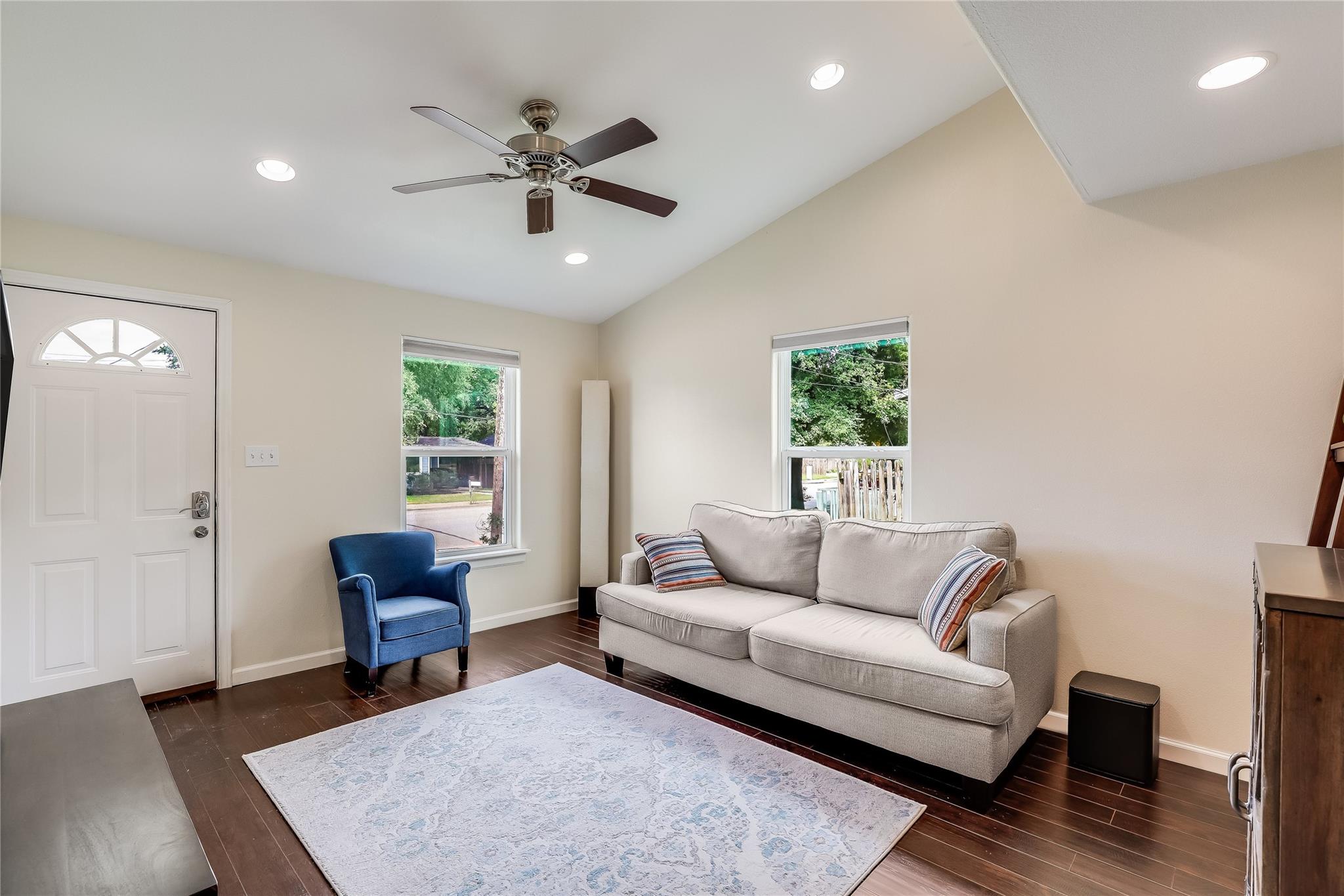 5112 Heflin LN
