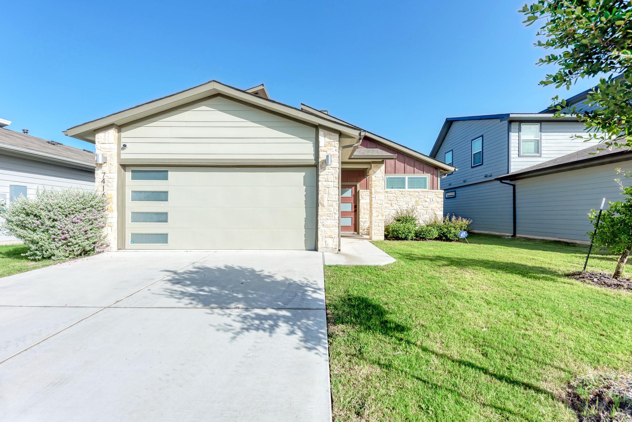 7416 Peggie Nell DR