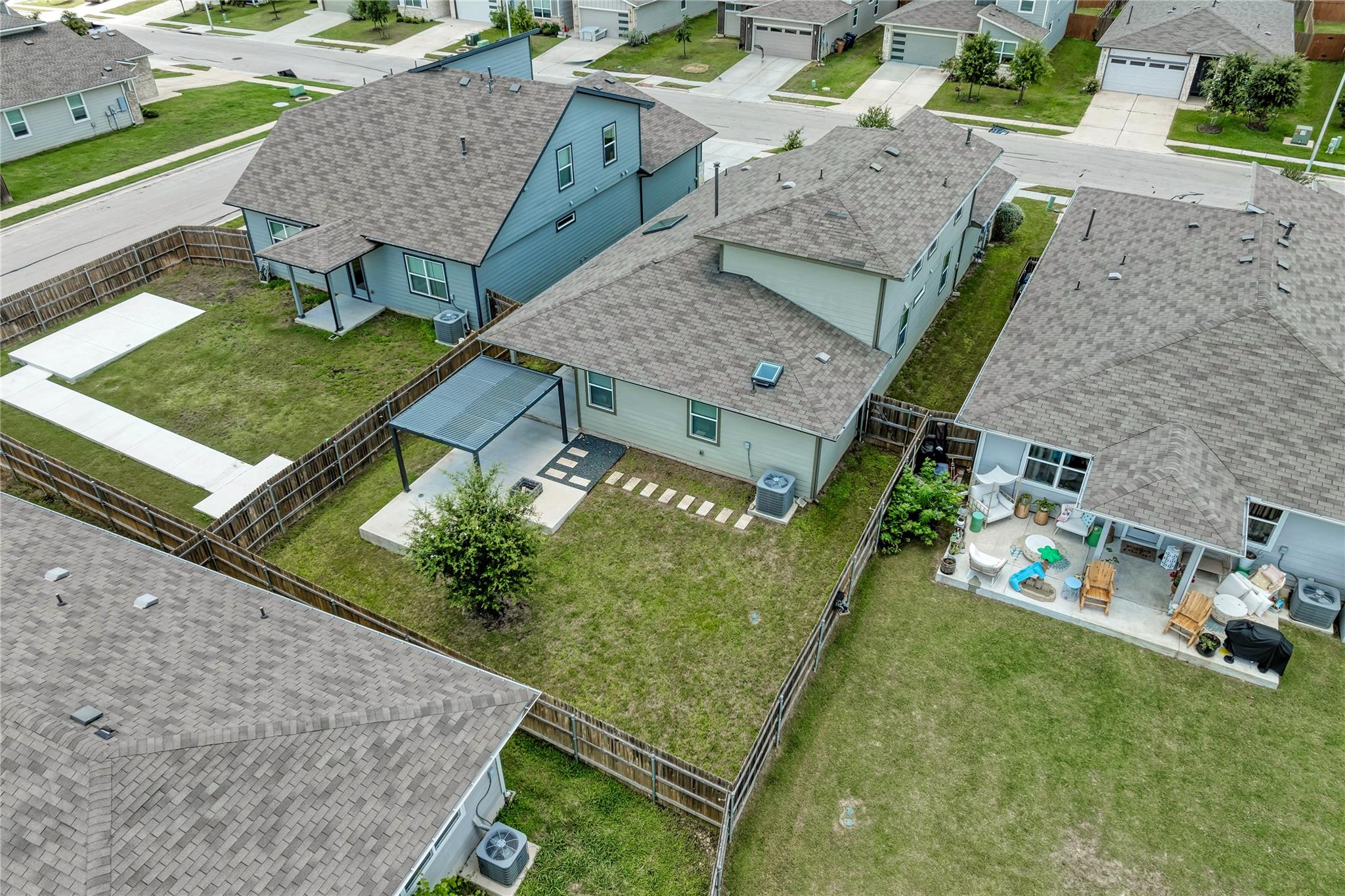 7416 Peggie Nell DR
