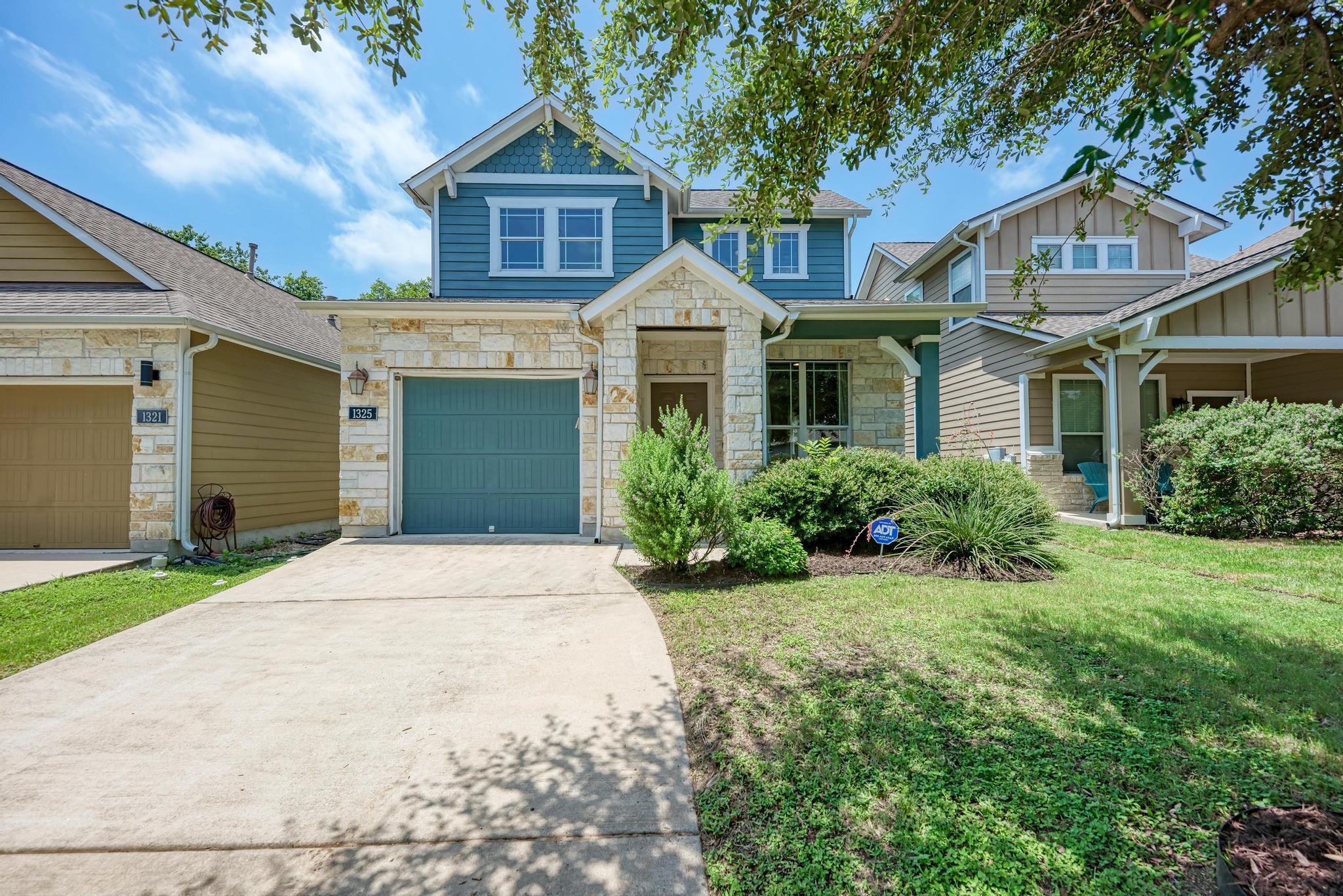1325 Central Park CT