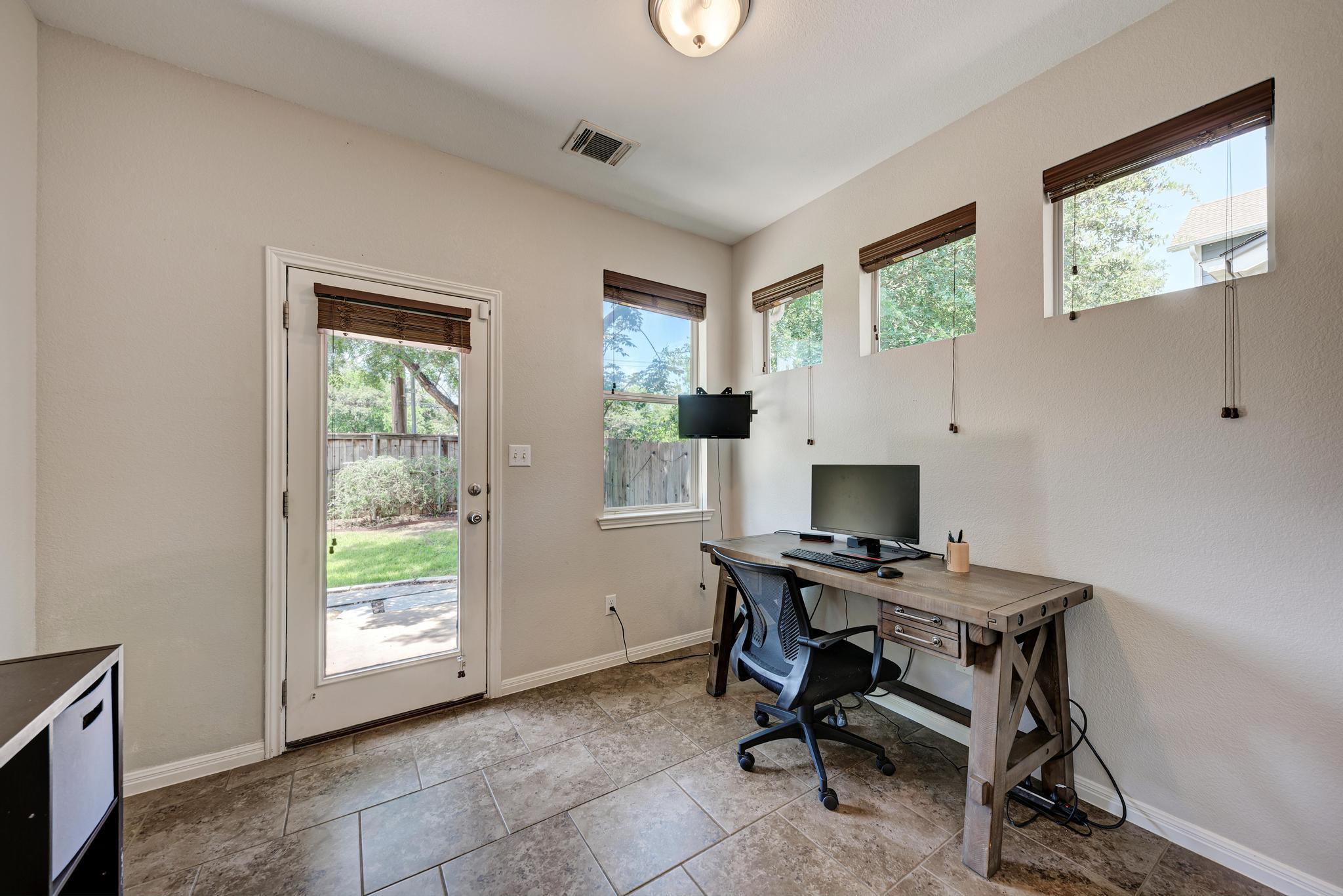 1325 Central Park CT