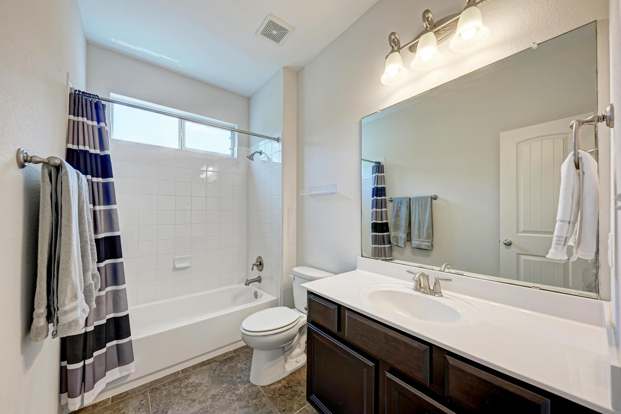 1325 Central Park CT