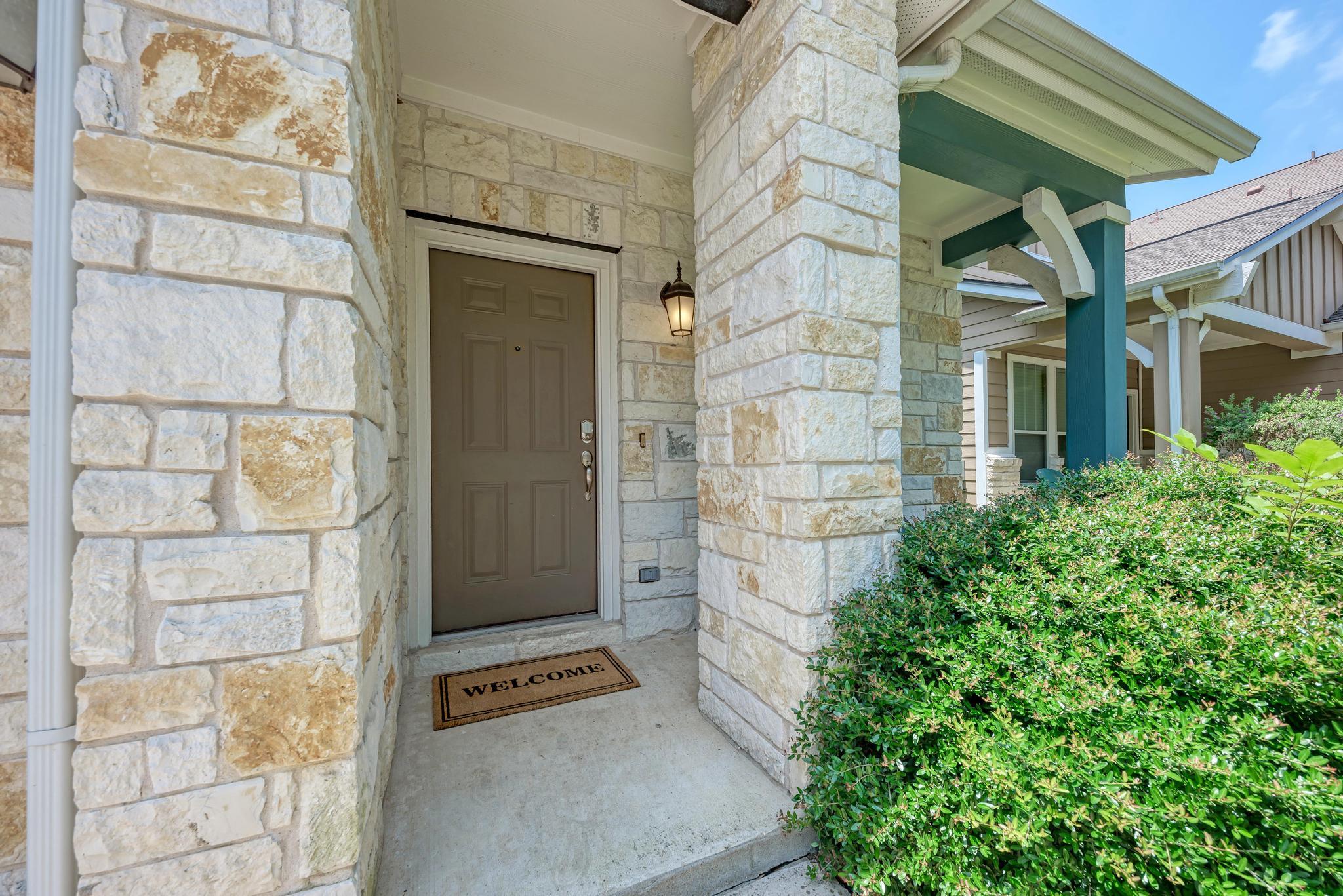1325 Central Park CT