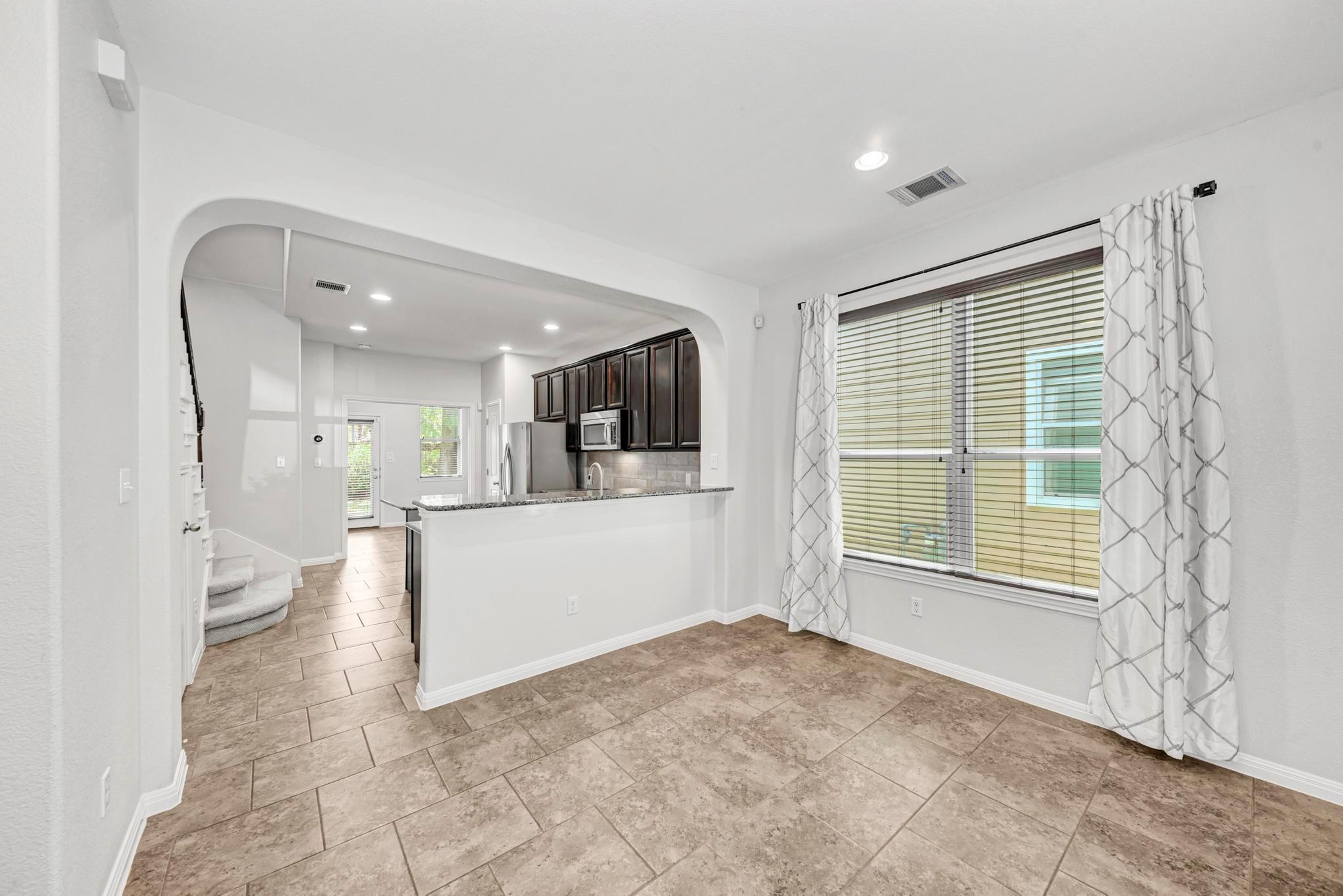 1325 Central Park CT