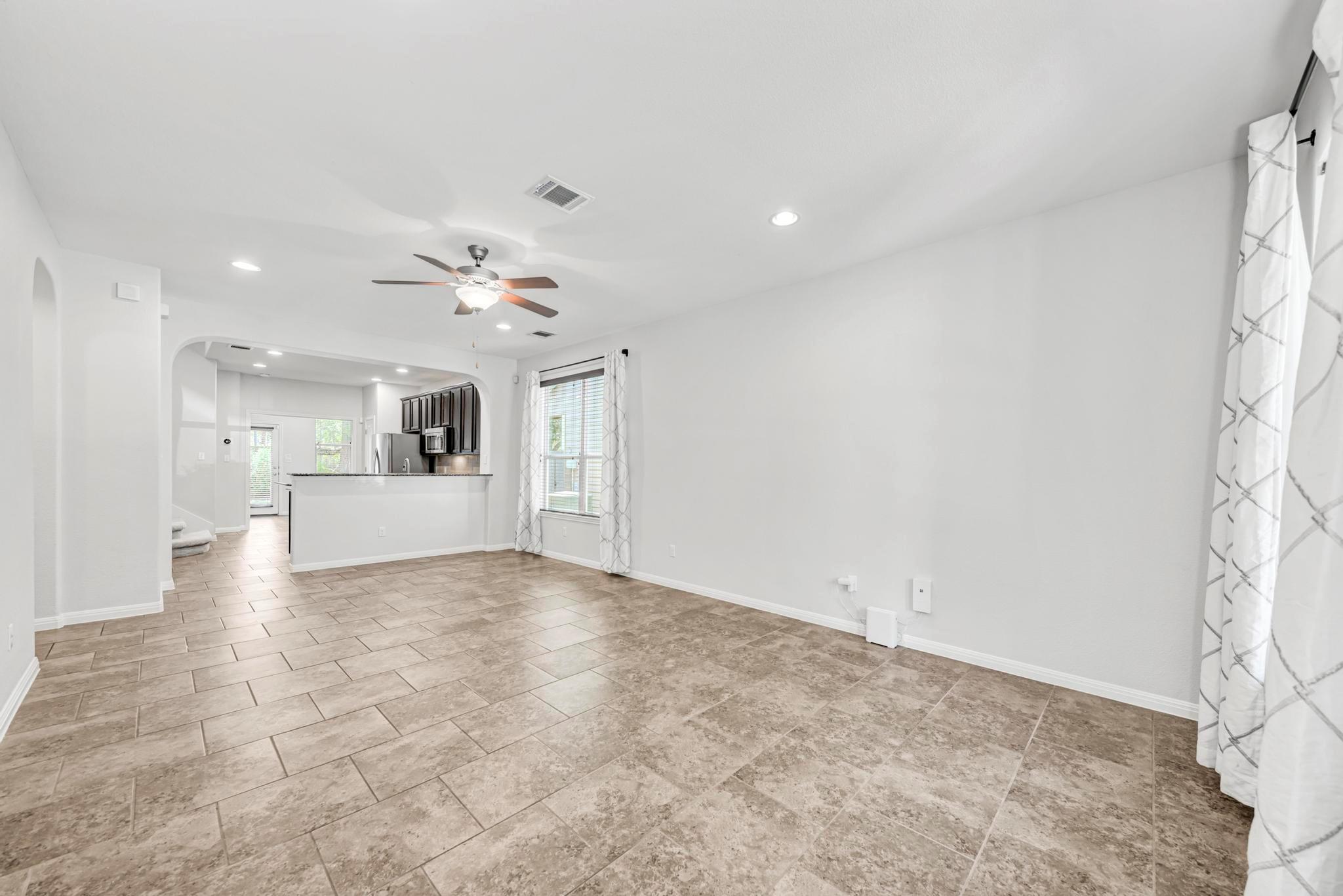 1325 Central Park CT