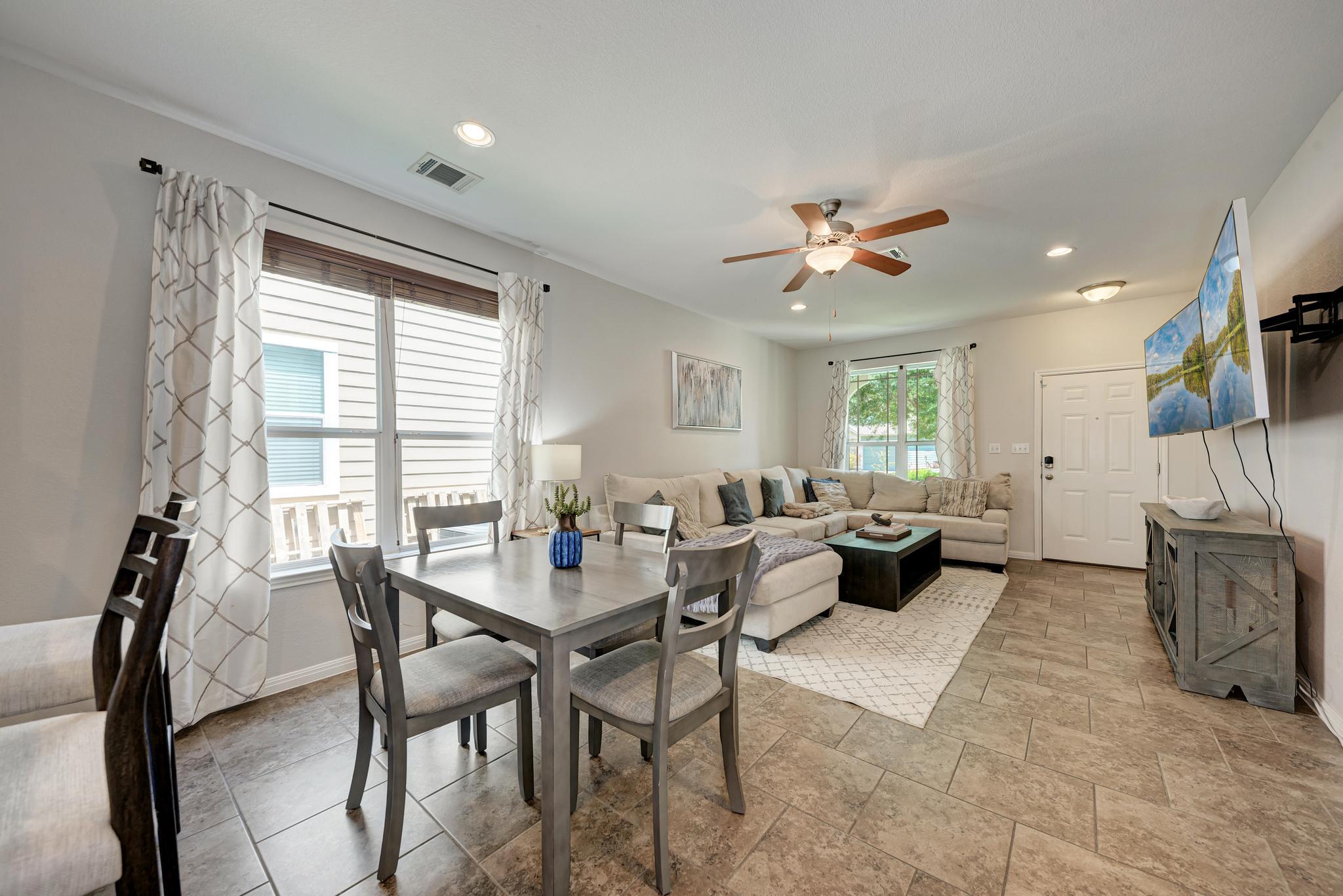 1325 Central Park CT