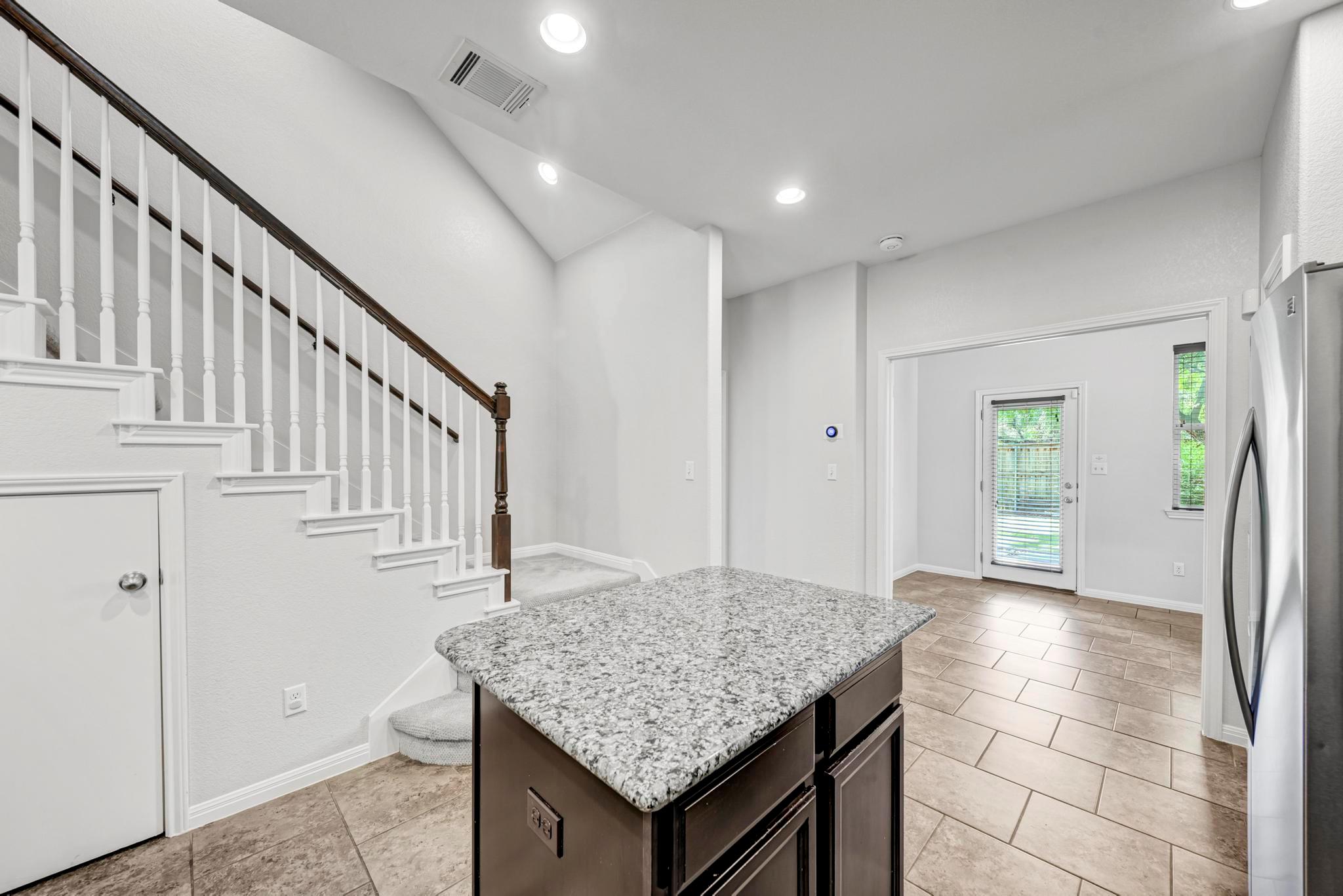 1325 Central Park CT