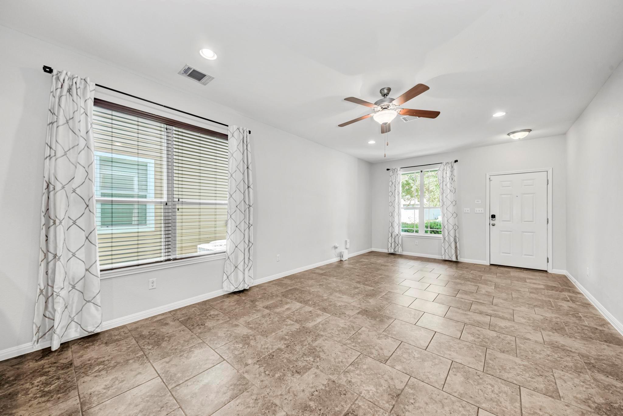 1325 Central Park CT