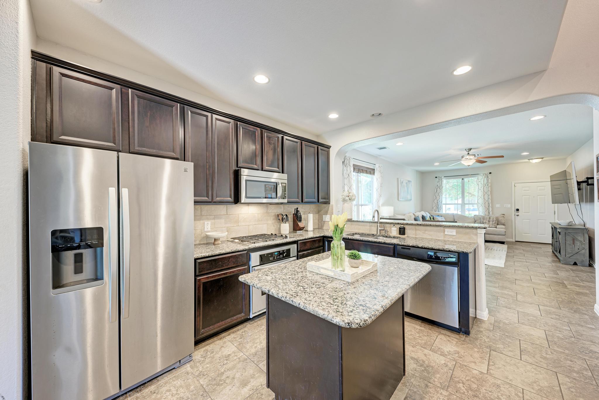 1325 Central Park CT