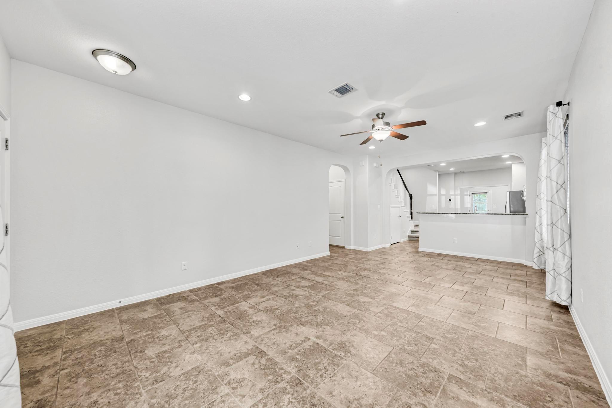 1325 Central Park CT