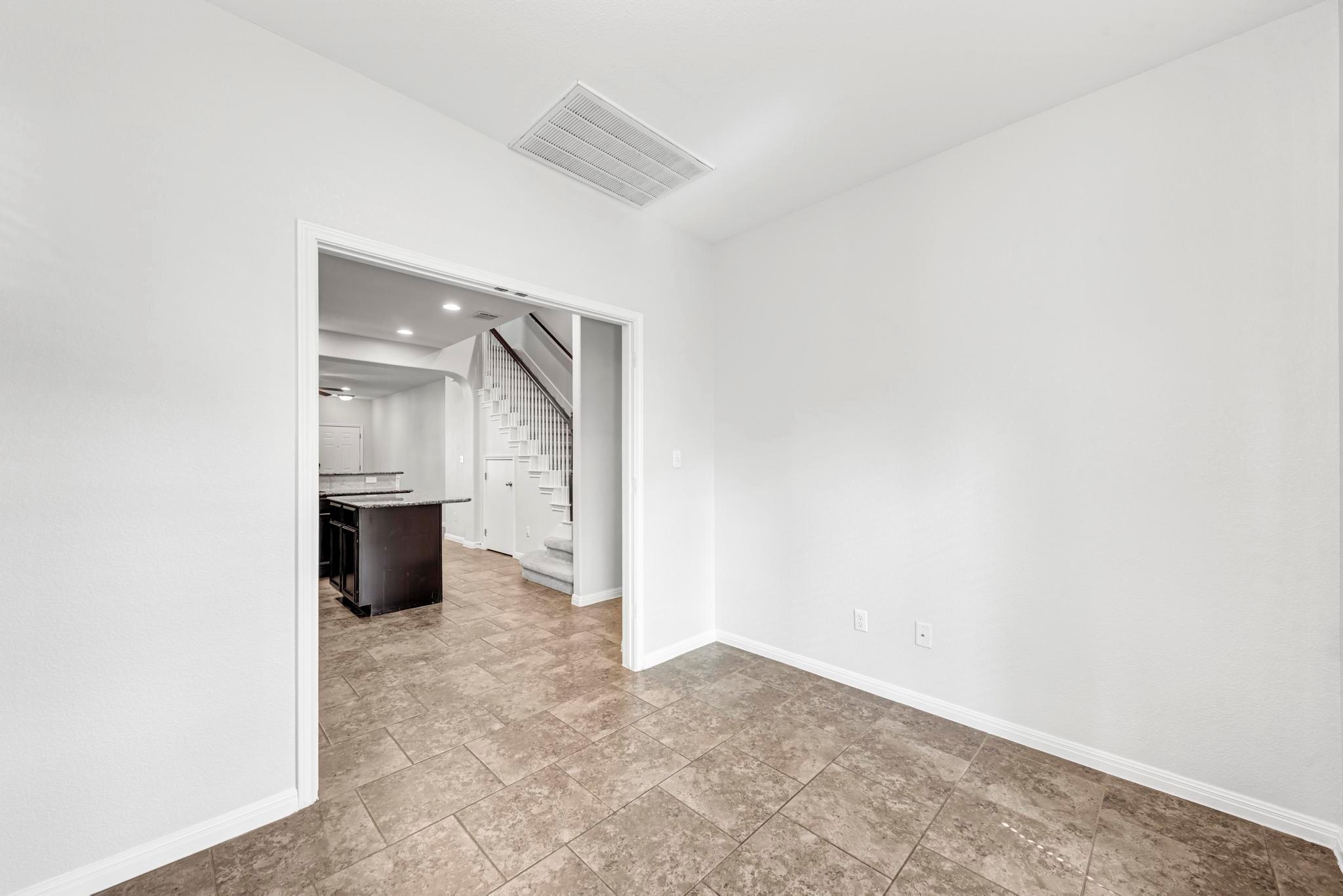 1325 Central Park CT