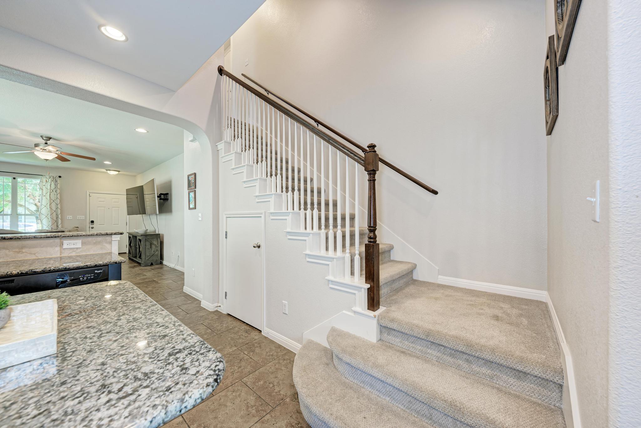 1325 Central Park CT