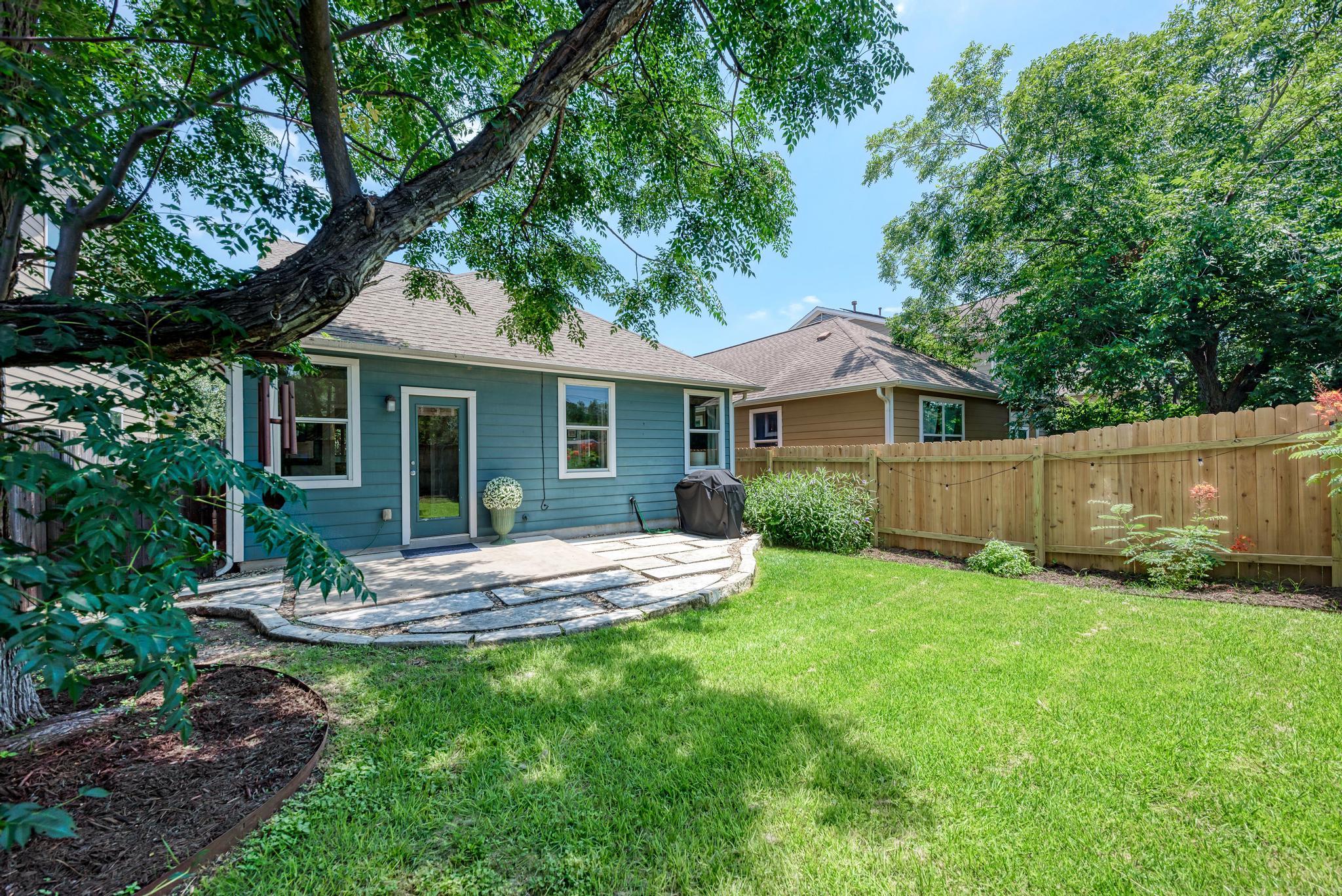 1325 Central Park CT