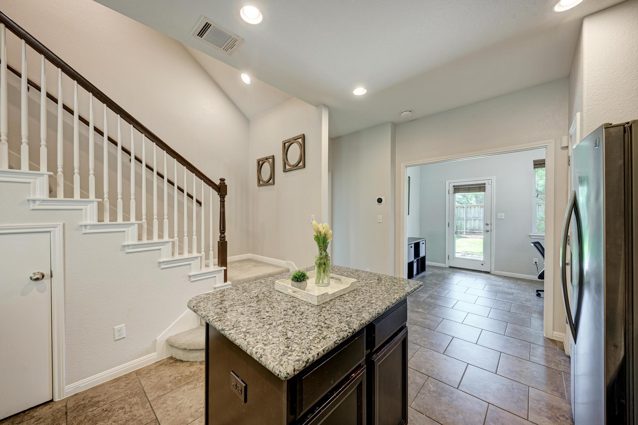 1325 Central Park CT