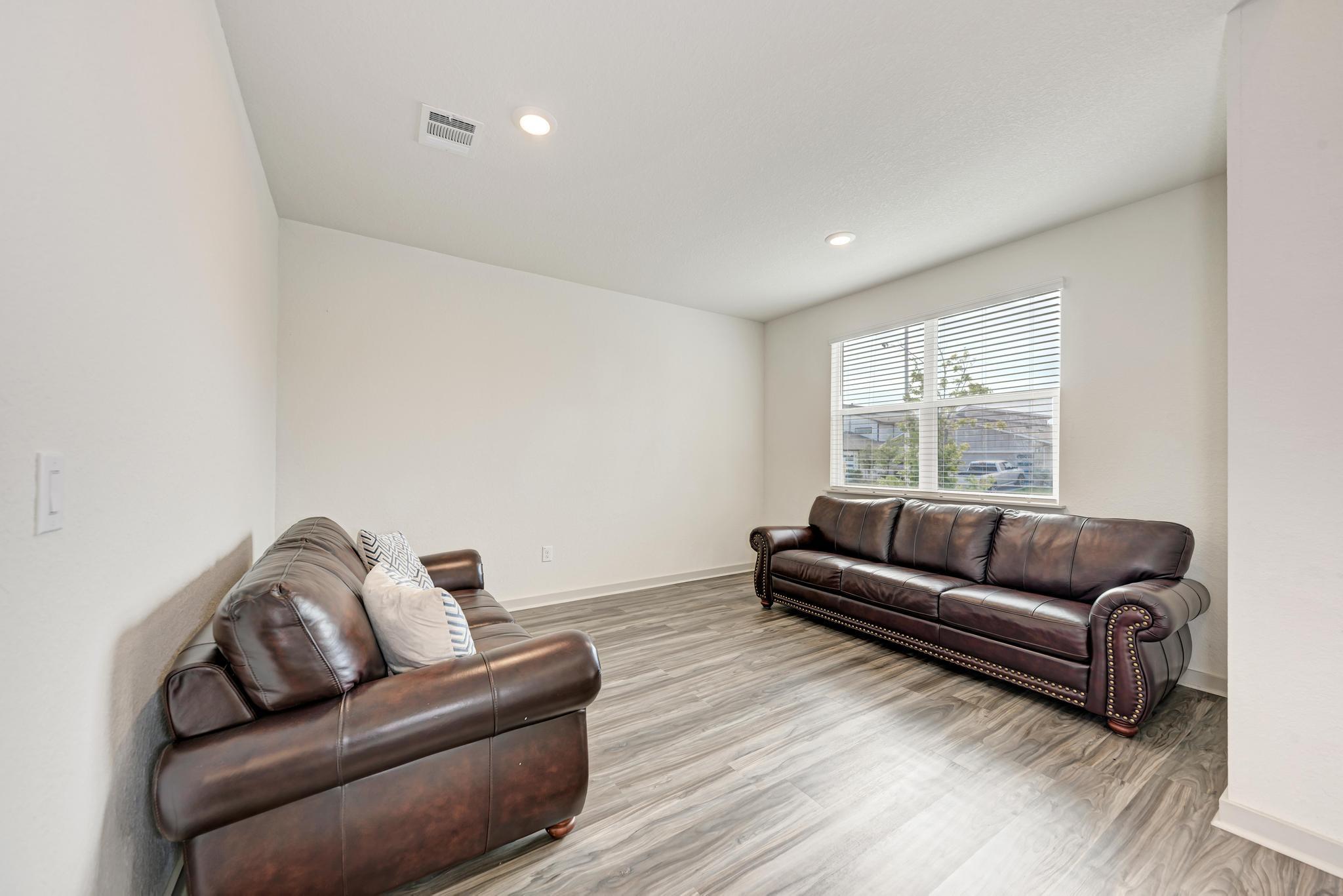 7420 Peggie Nell DR