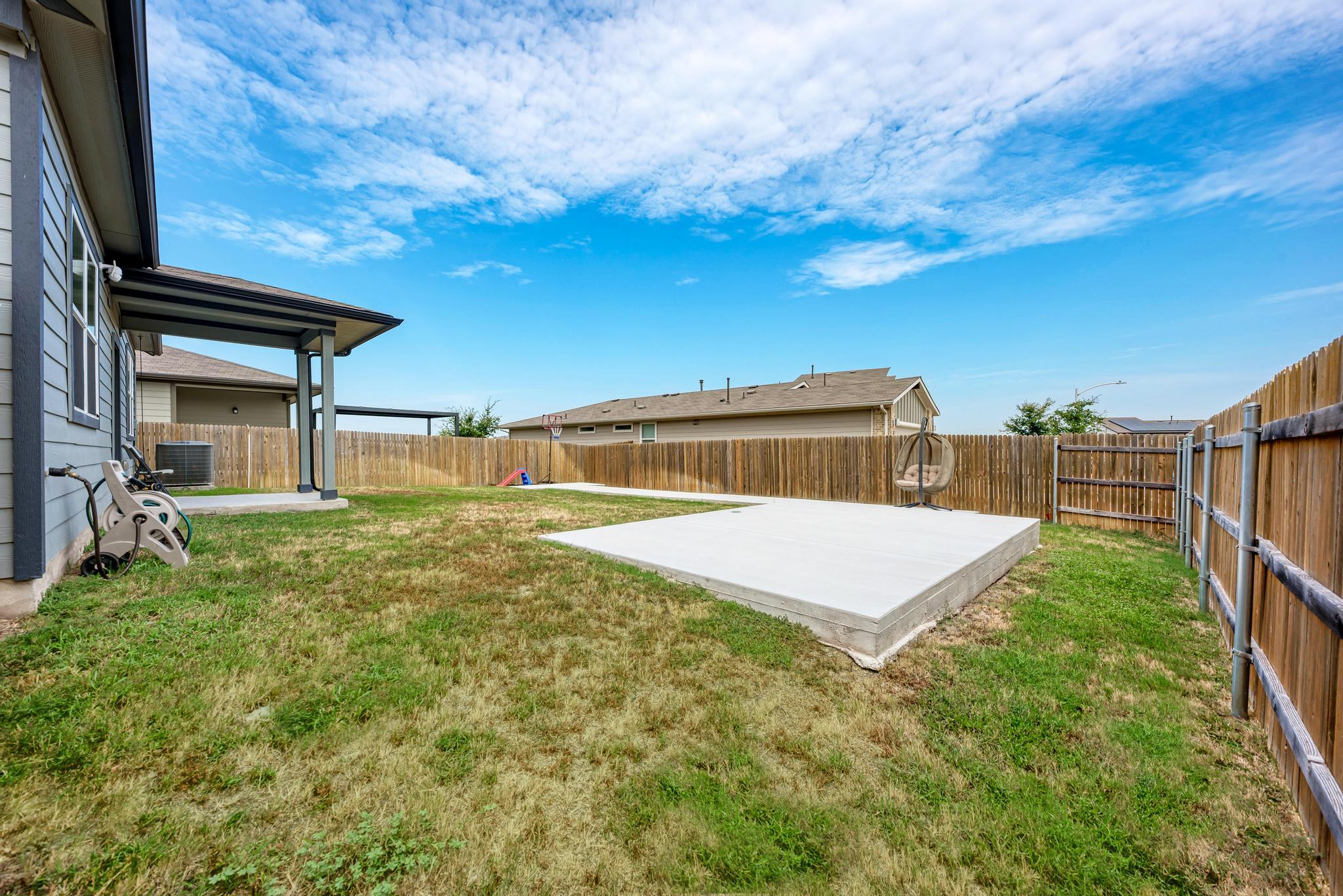 7420 Peggie Nell DR