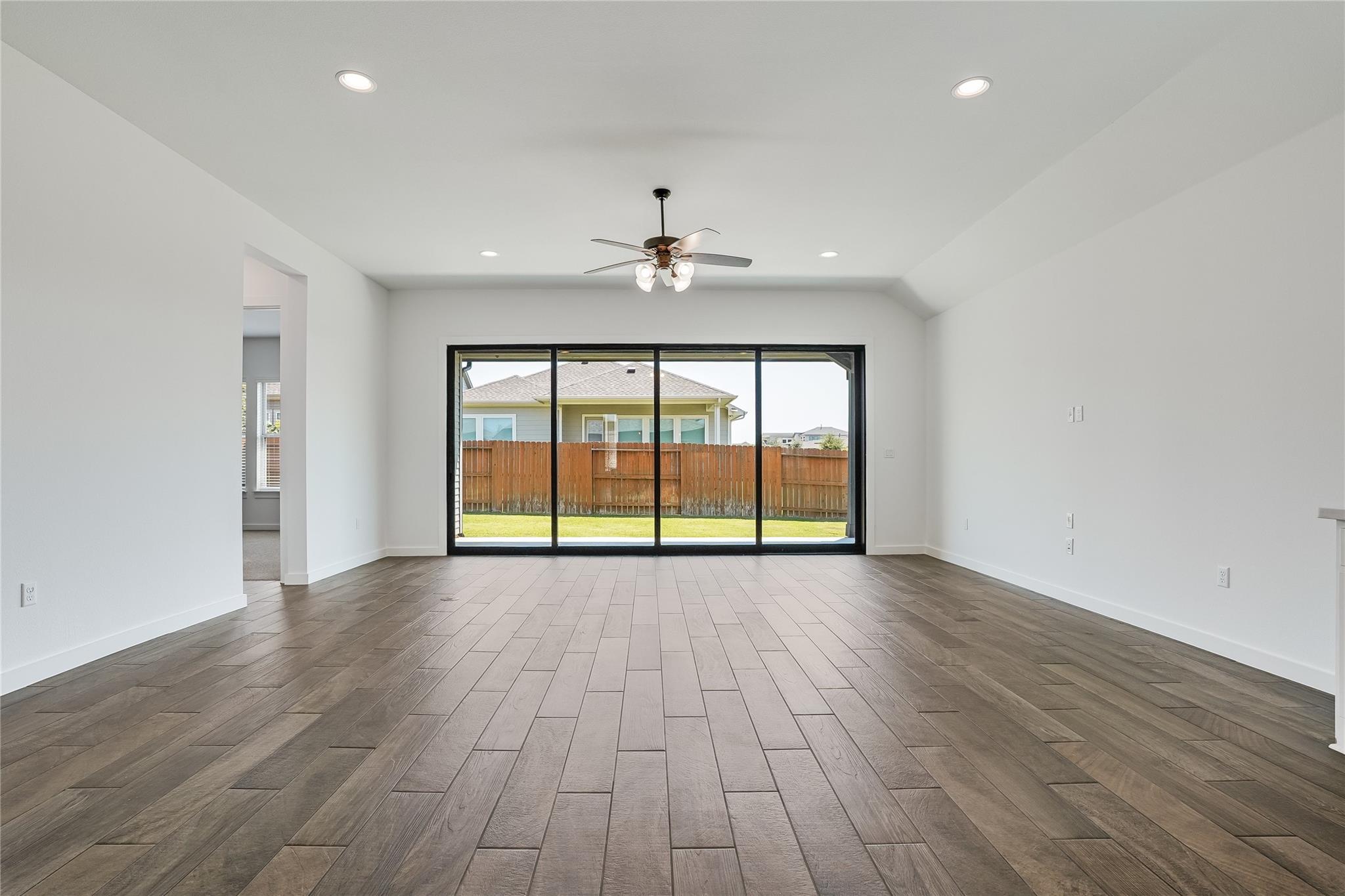 8321 Donnelley DR