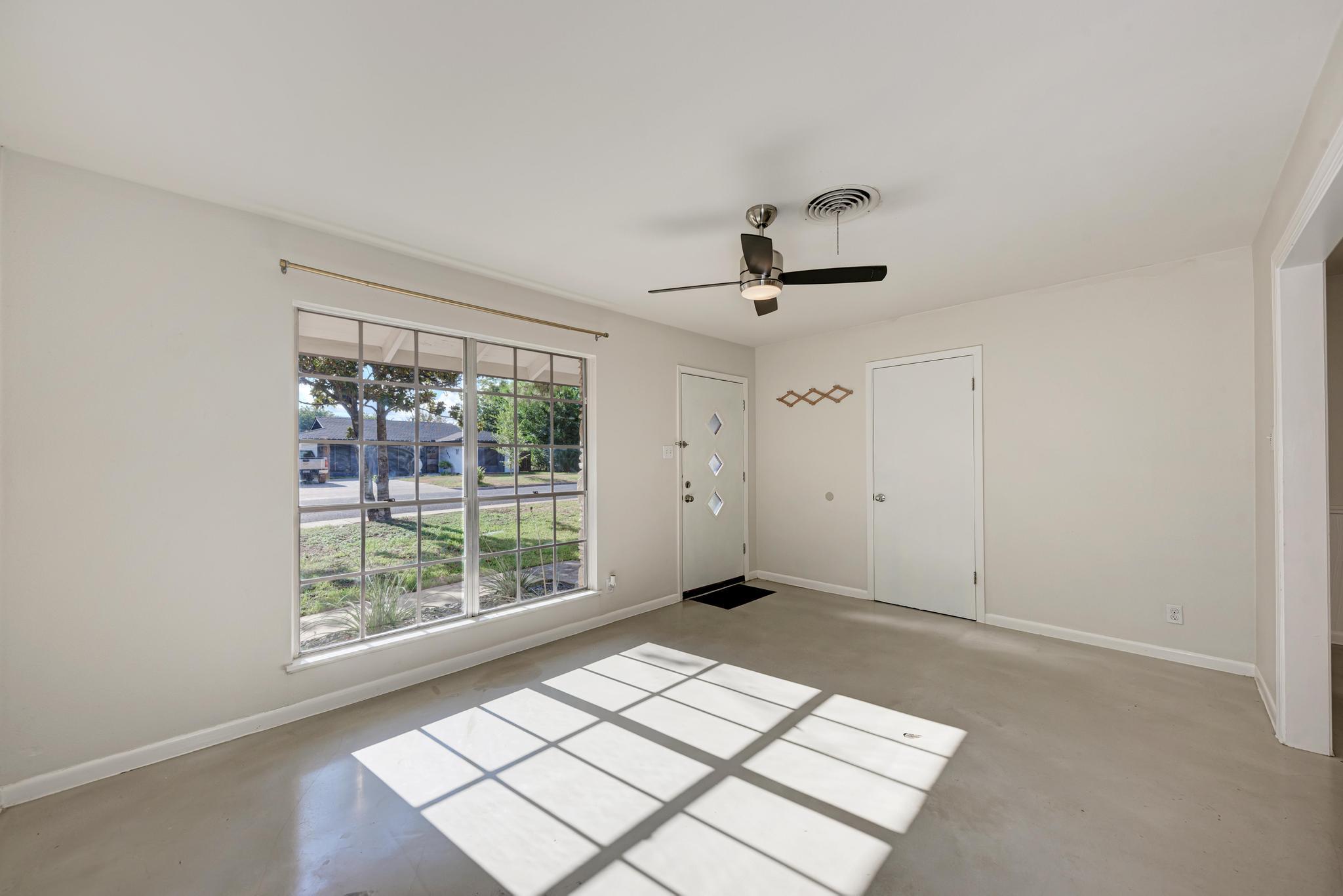 2508 East Side DR
