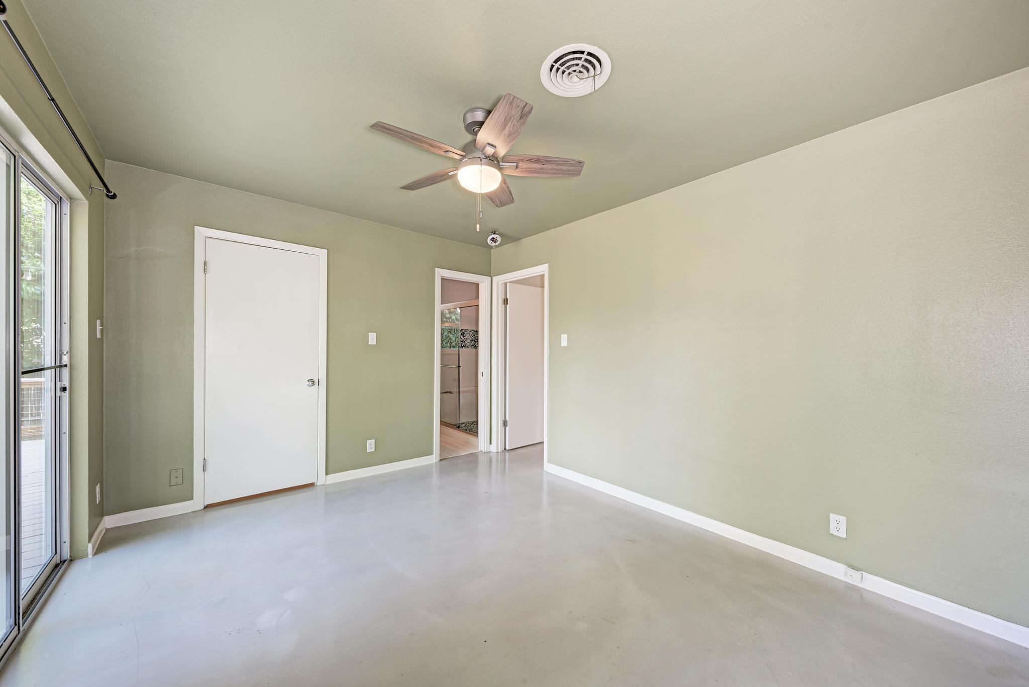 2508 East Side DR