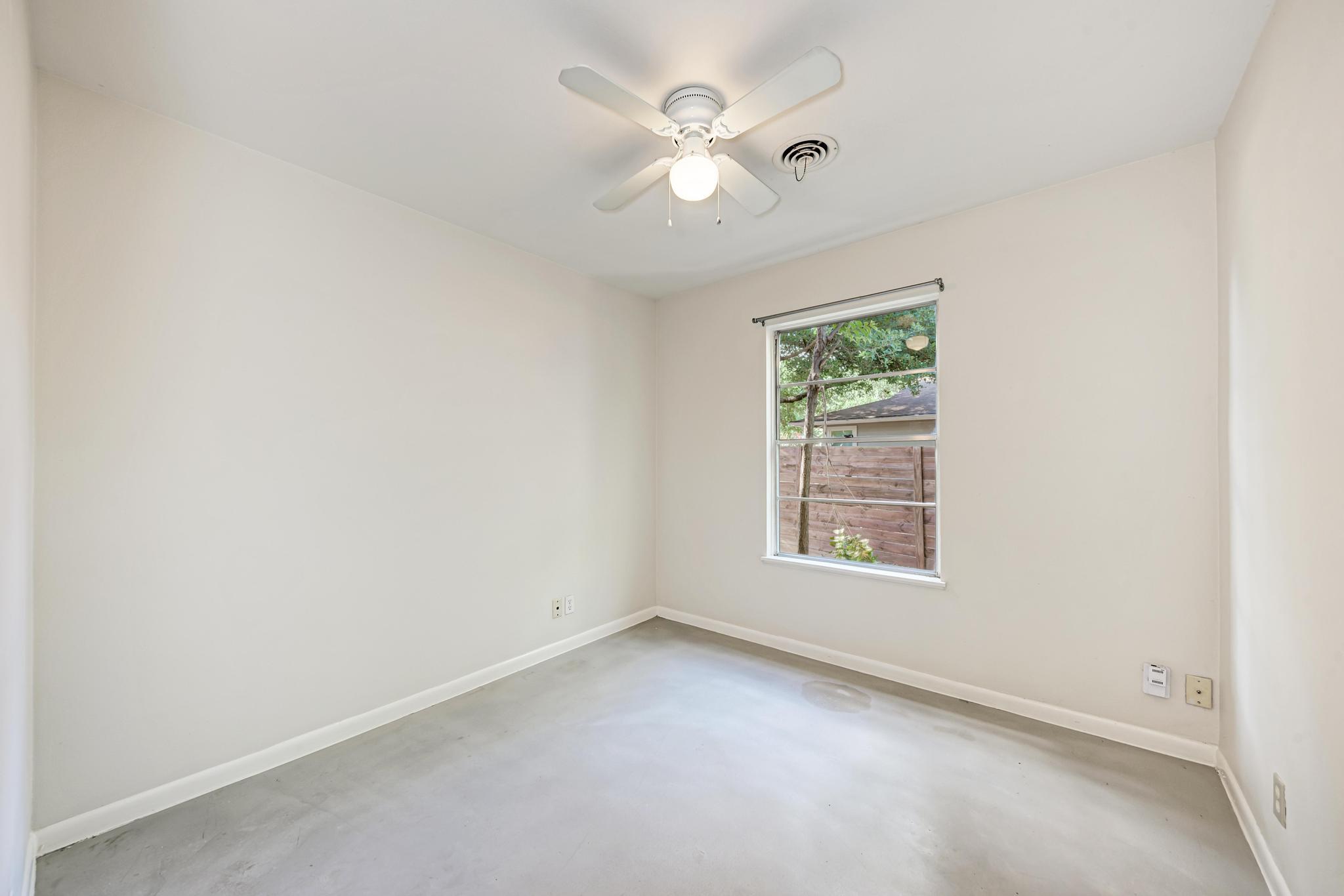 2508 East Side DR