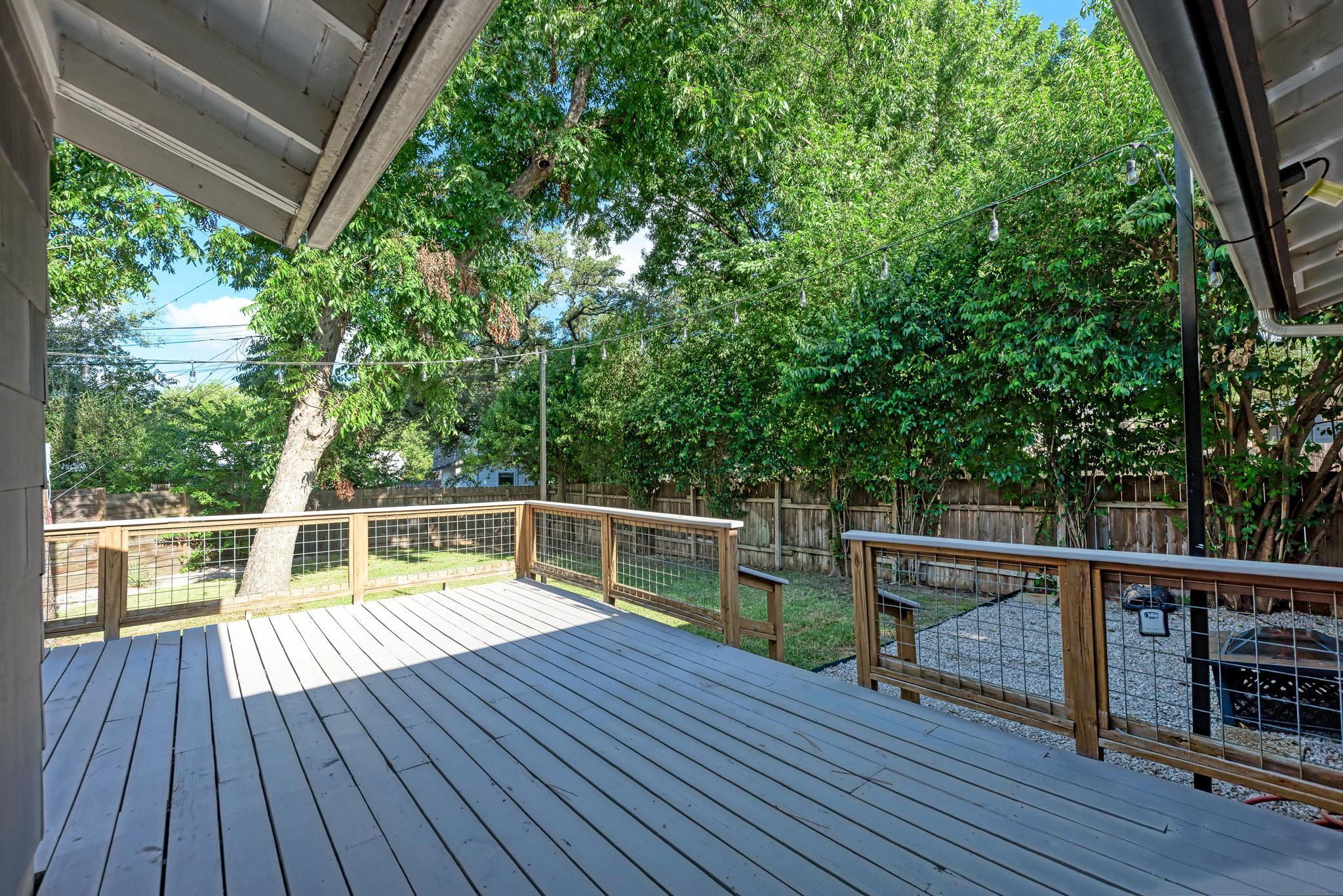 2508 East Side DR