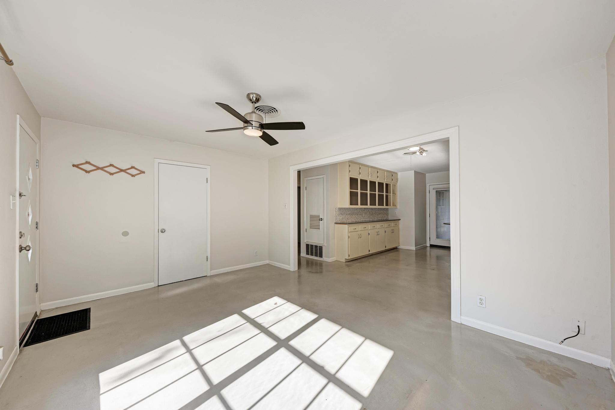 2508 East Side DR