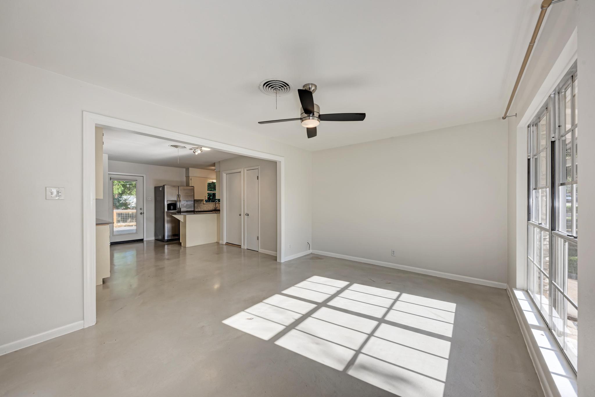 2508 East Side DR