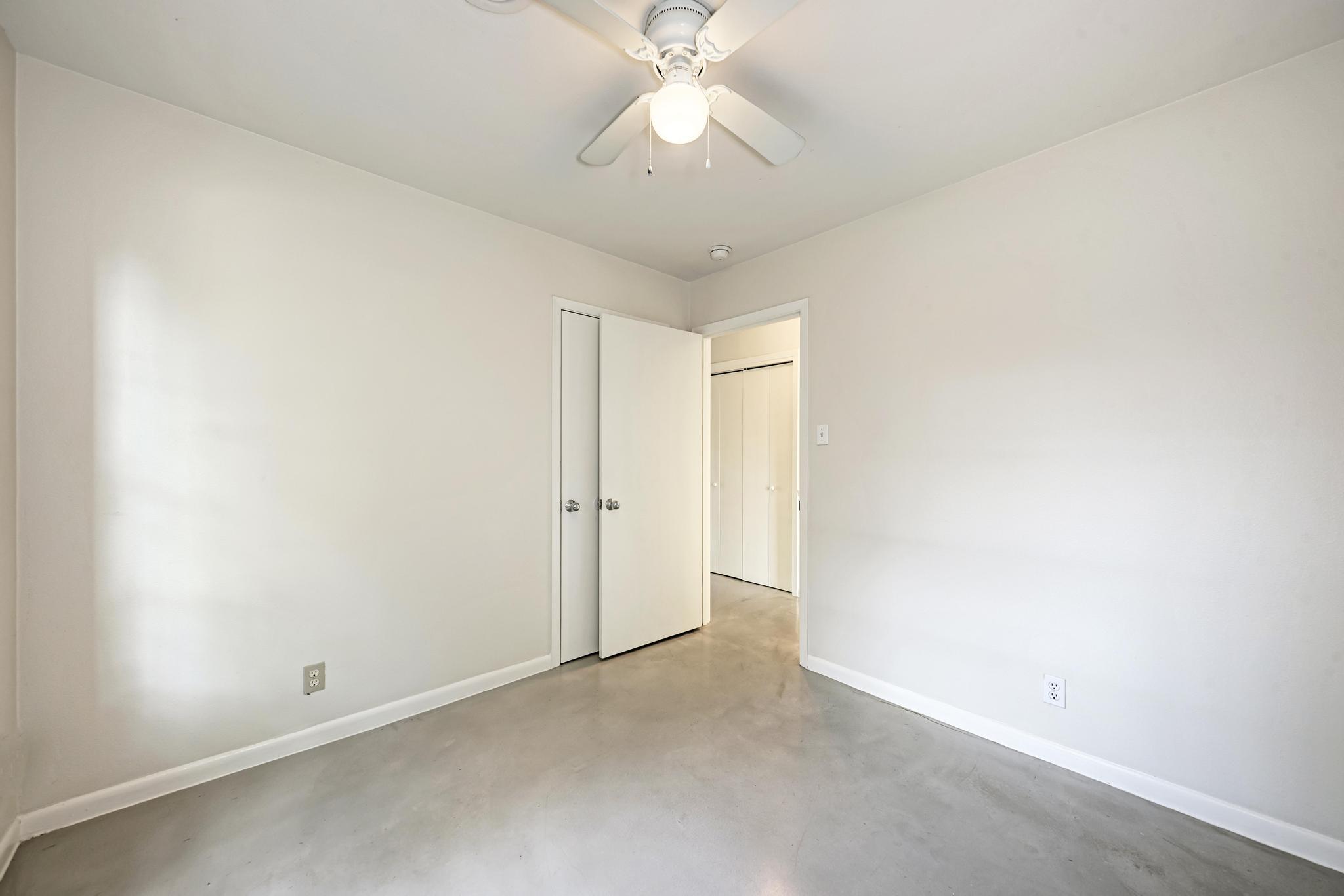 2508 East Side DR