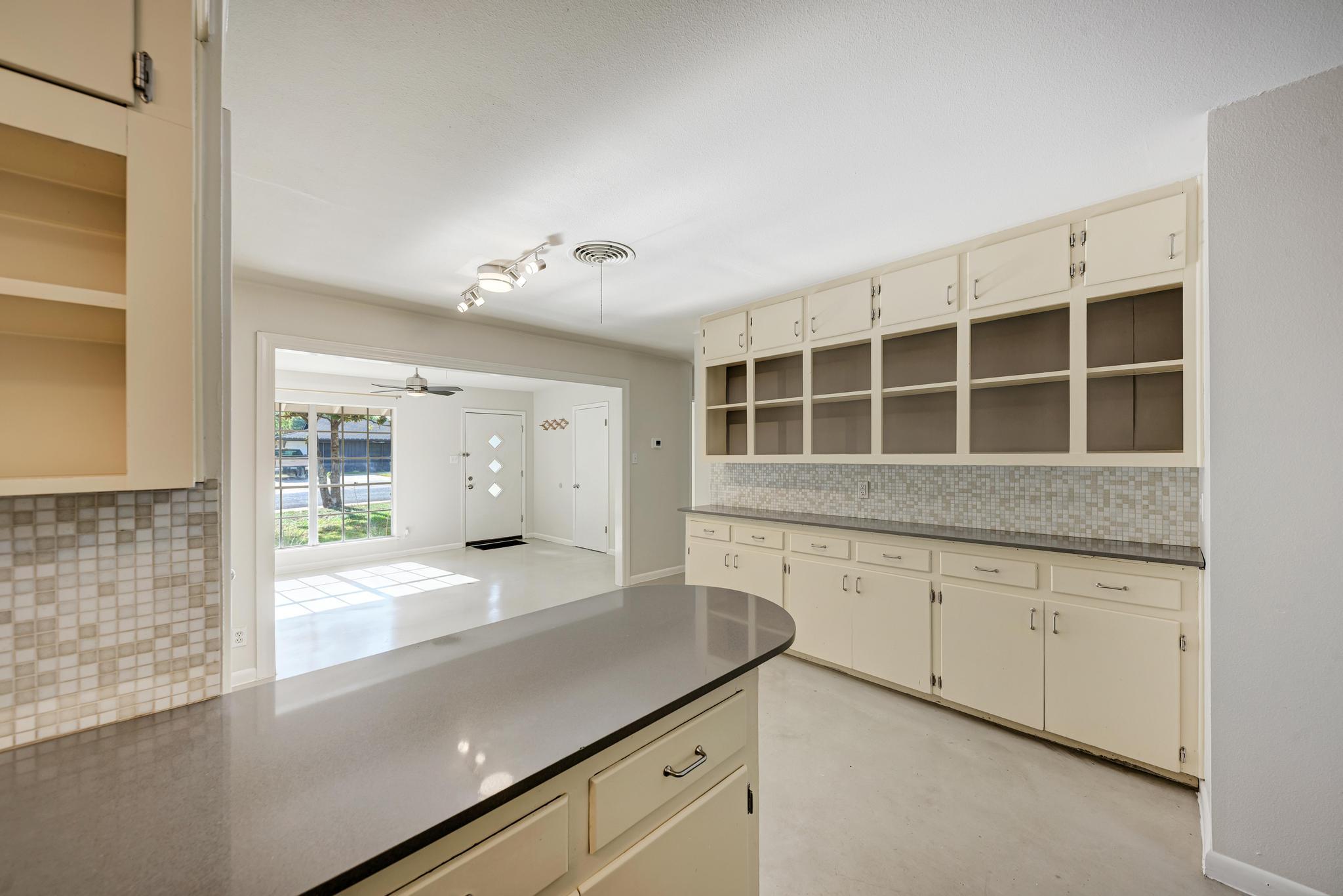2508 East Side DR