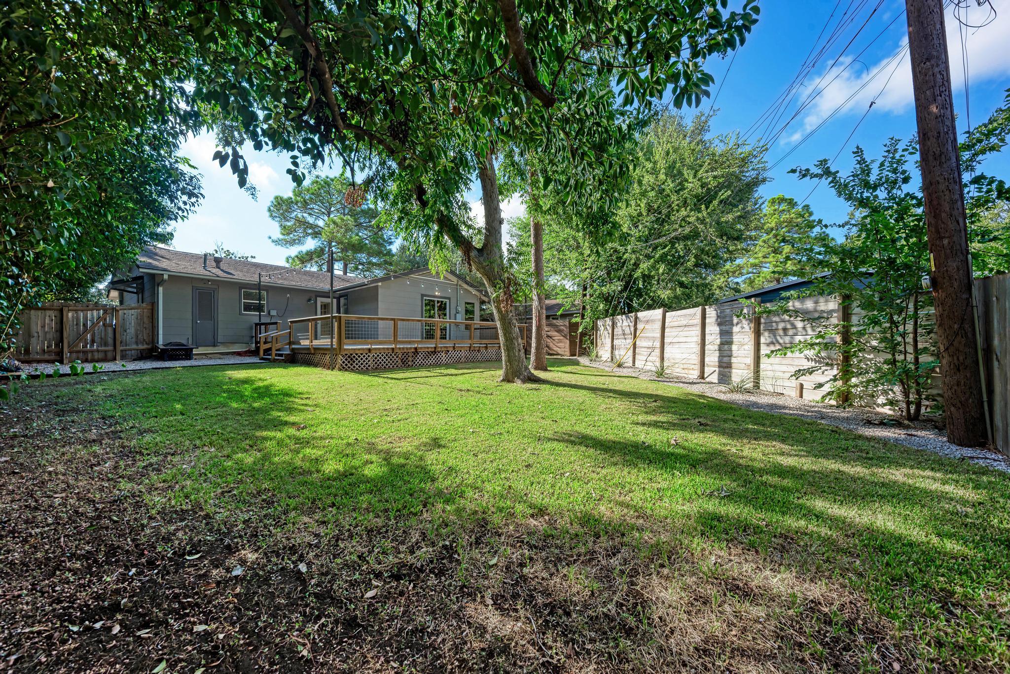 2508 East Side DR