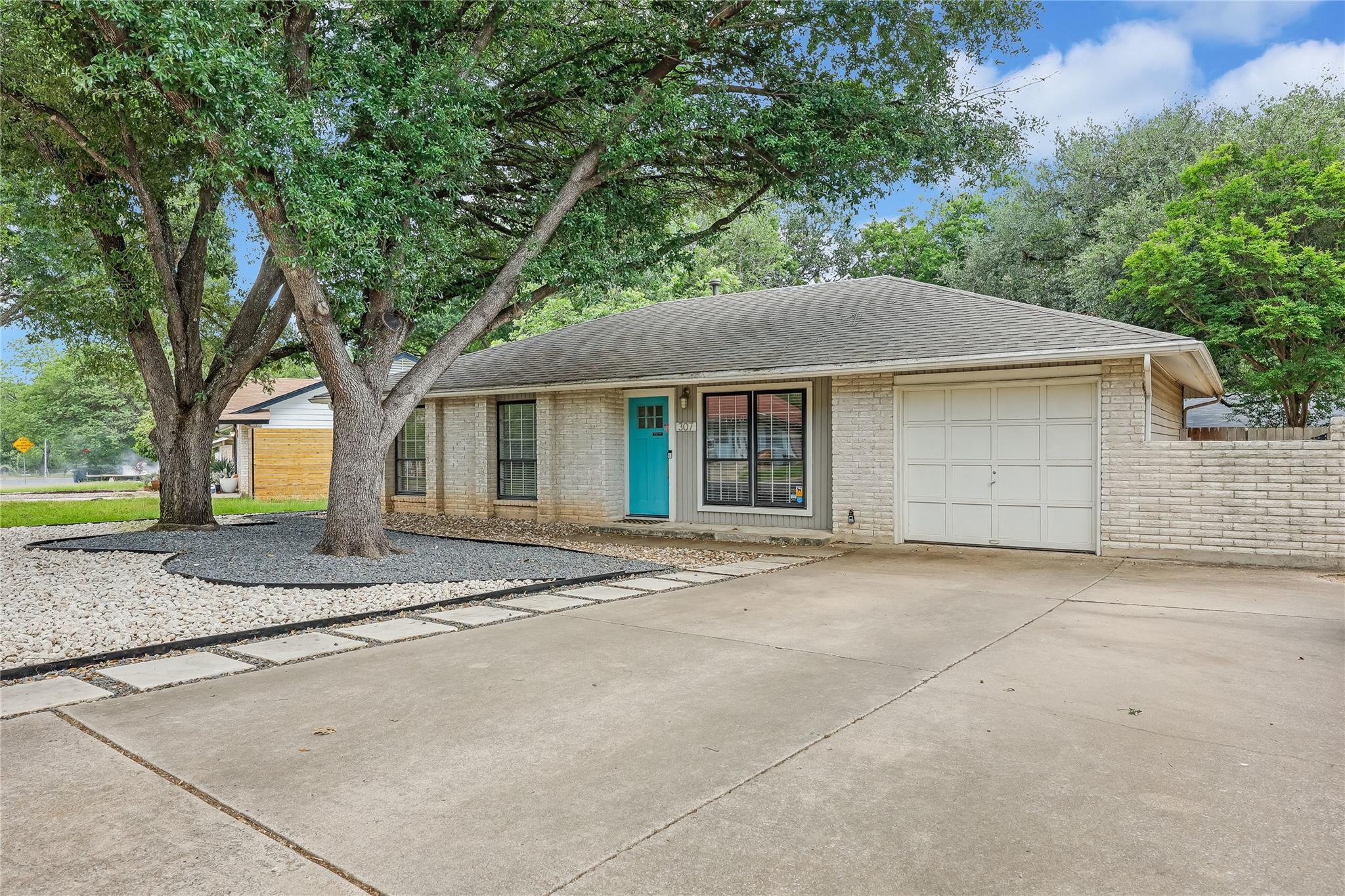 307 Thistlewood DR
