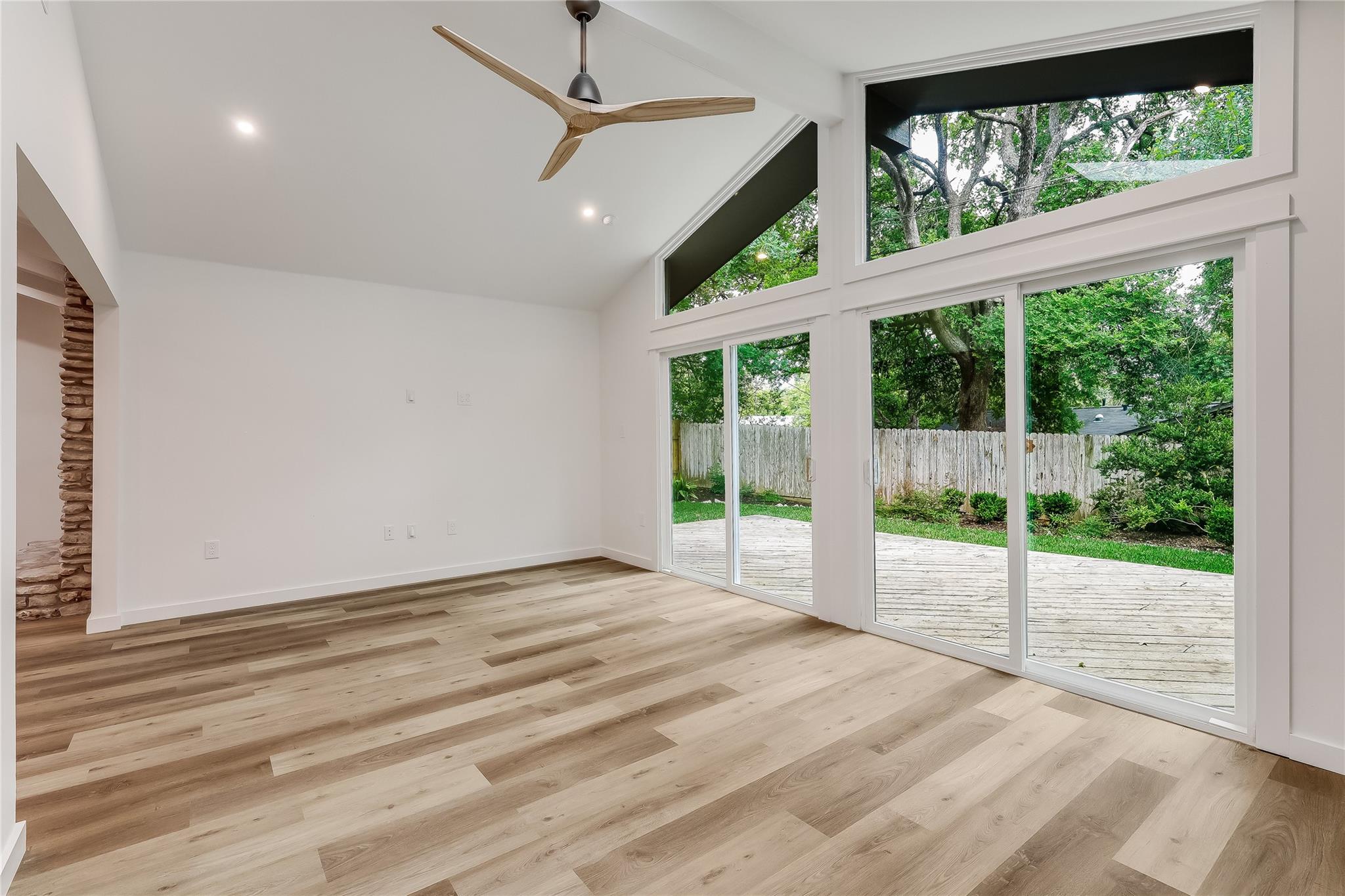 1707 Fawn DR