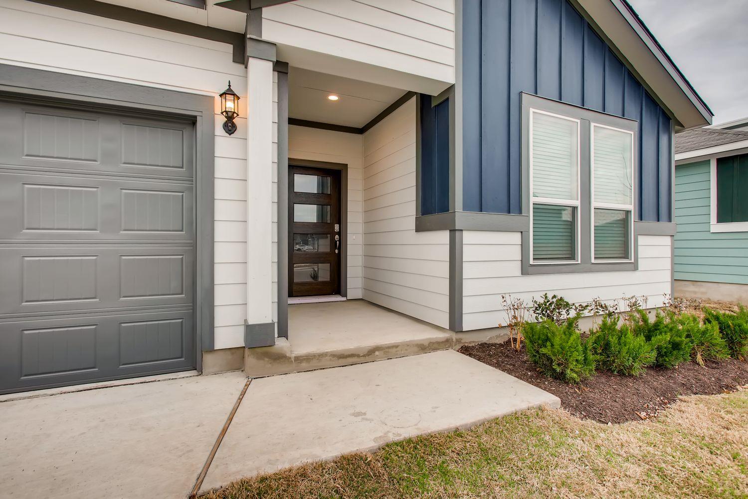 11920 Saddle Rock DR