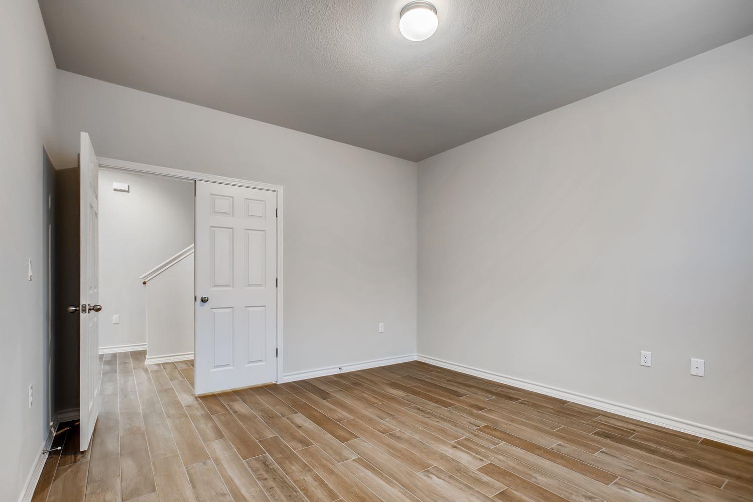 11920 Saddle Rock DR