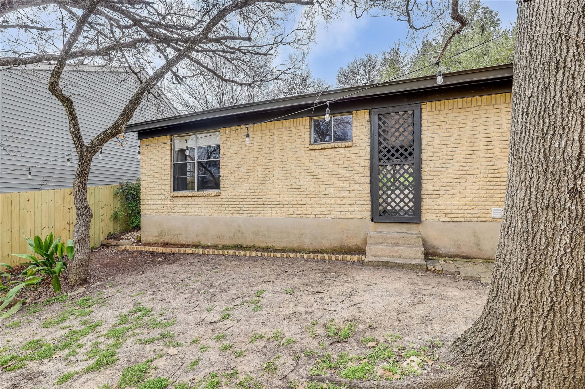 1612 Elmhurst DR # B