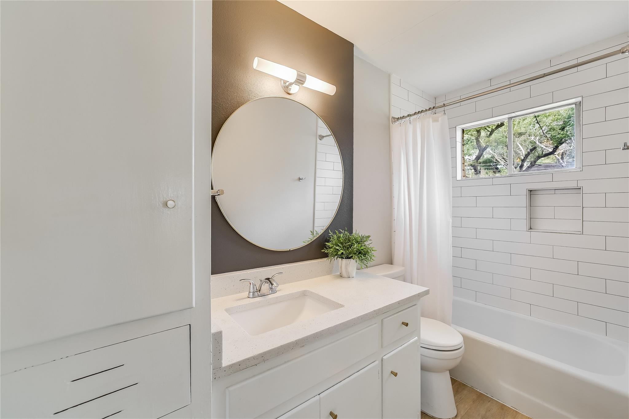 1612 Elmhurst DR # B