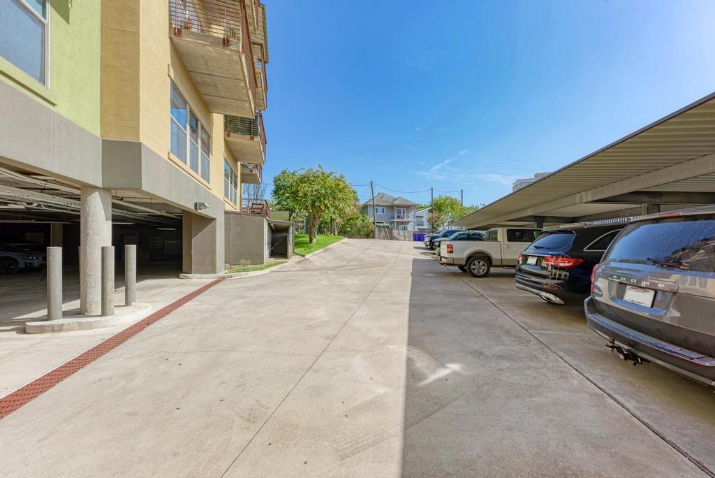 807 E 14th ST # 305